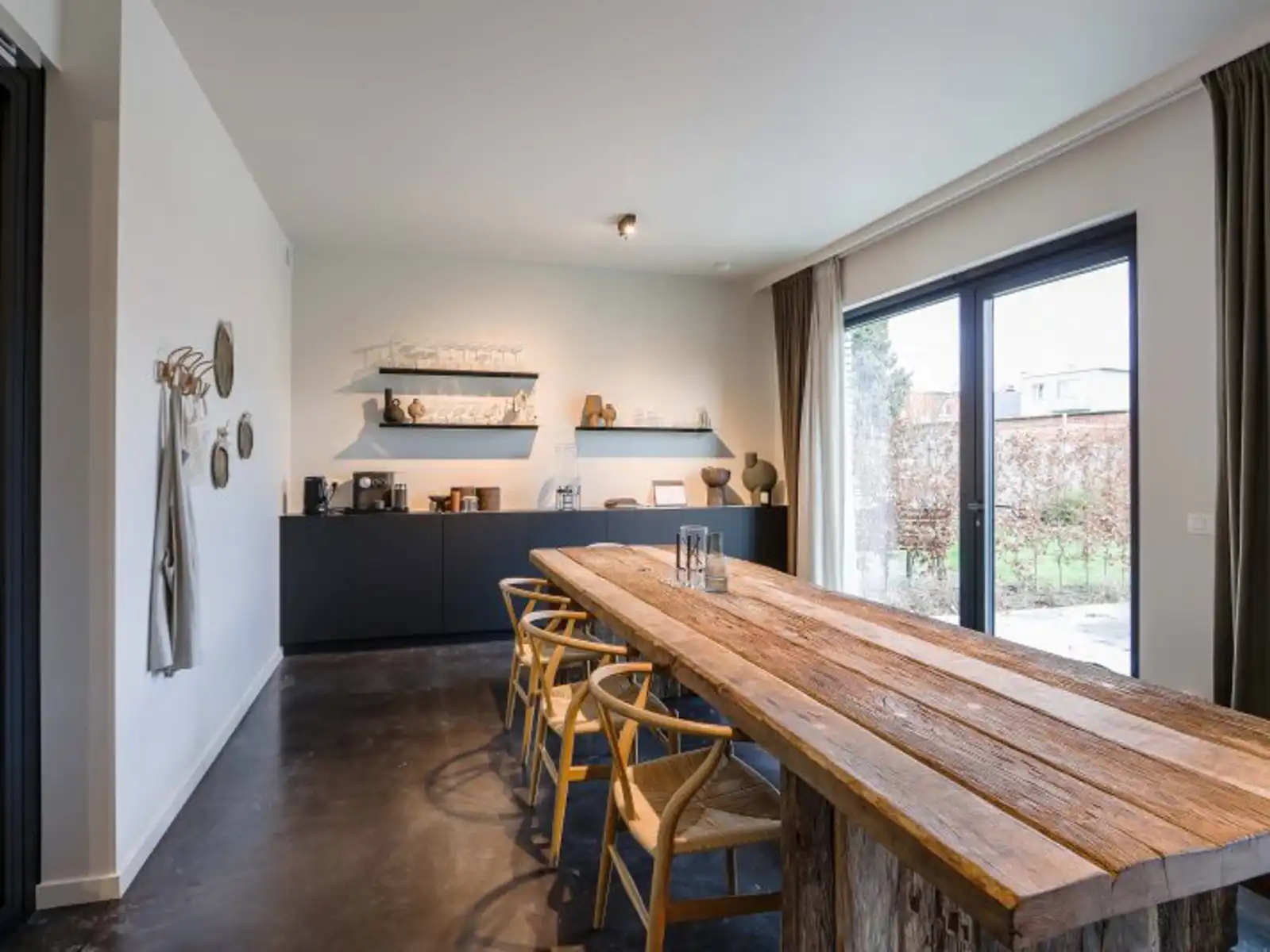 Hippe, gemeubelde studio op toplocatie in Wilrijk foto 3