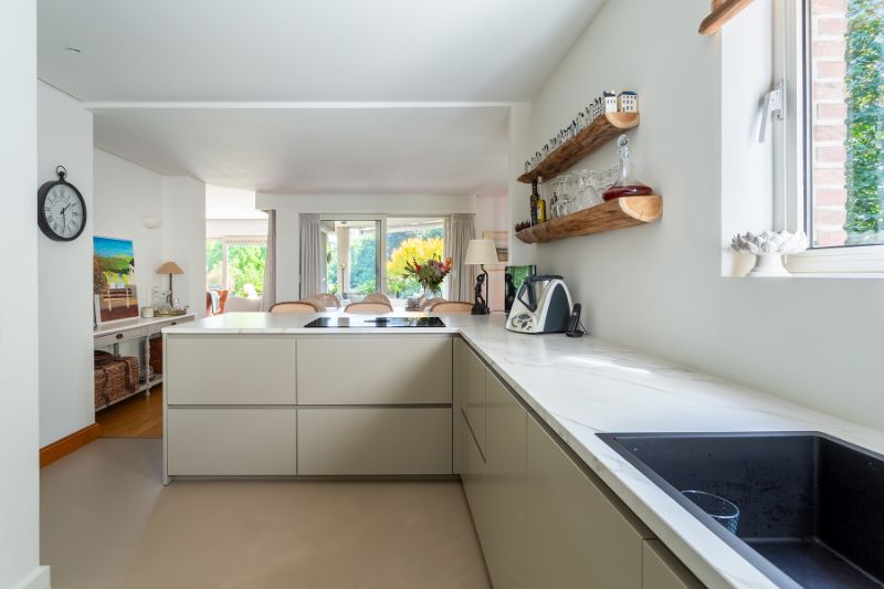Riant, lumineus instapklaar 3 slaapkamer appartement in een oase van groen + P en ruim zonne-terras! foto 12