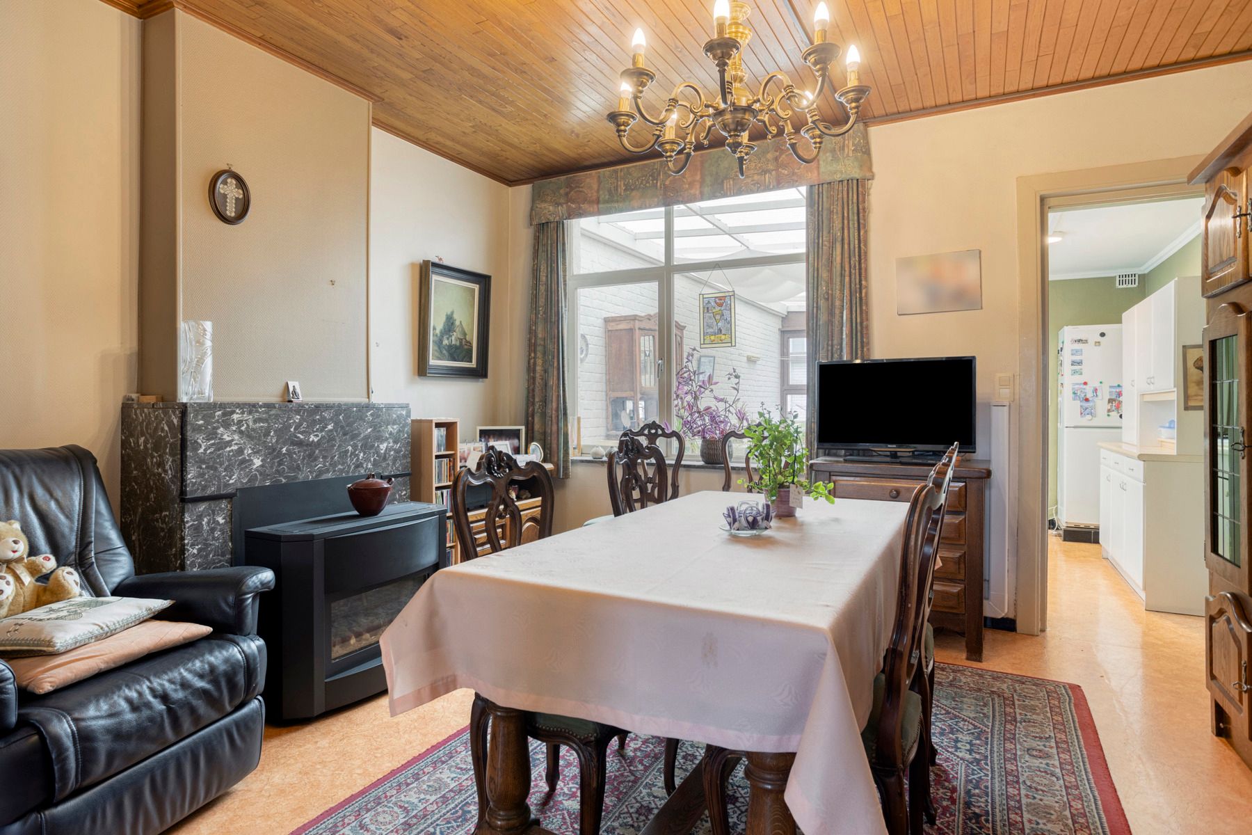 Te renoveren stadswoning met 3 slaapkamers en tuin! foto 4