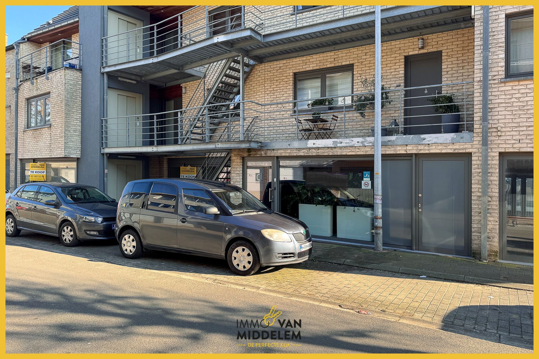 ENERGIEZUINIGE KANTOORRUIMTE MET 2 PARKINGS TE ZELLIK foto 2