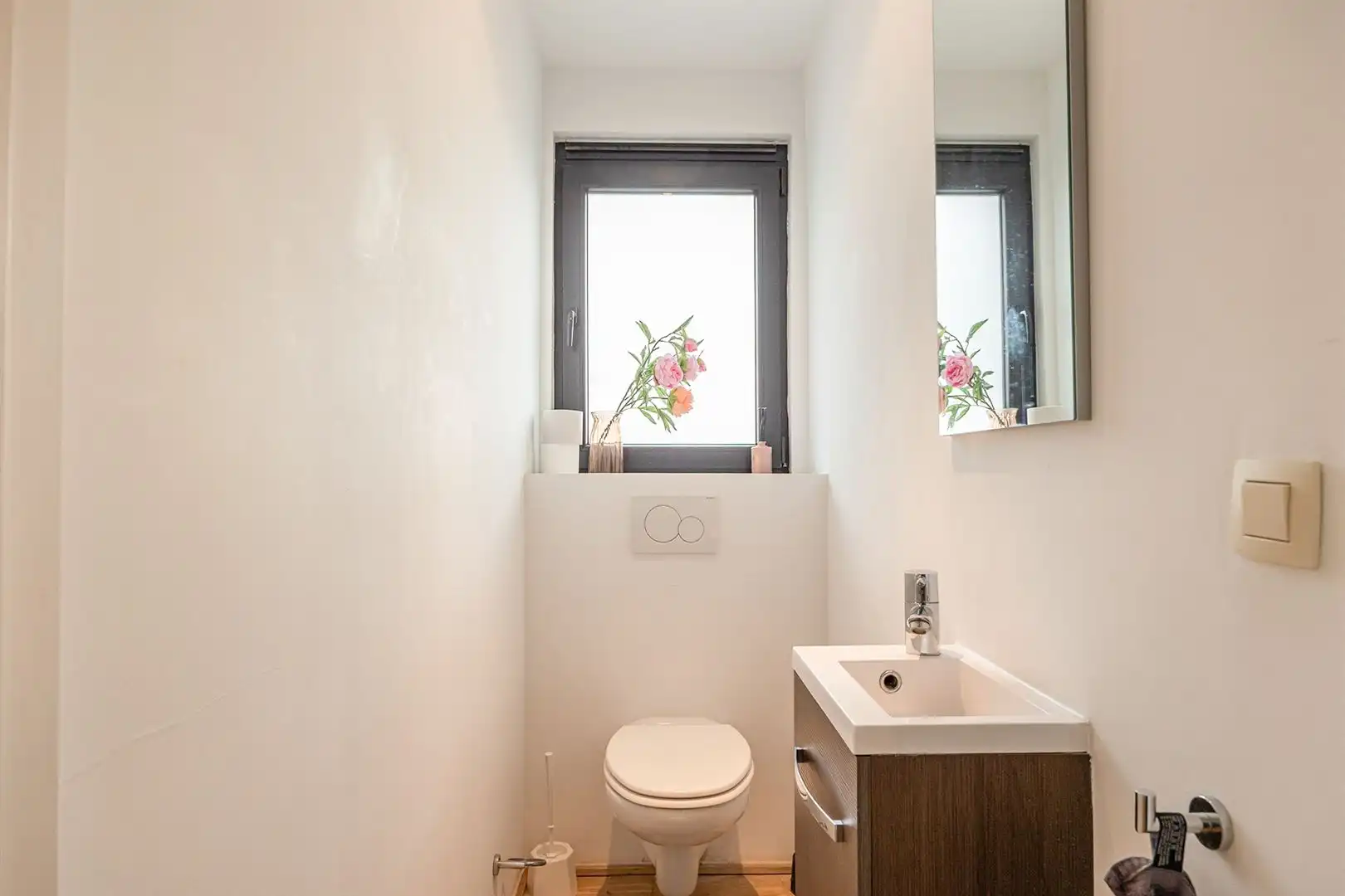 Gemeubeld wonen met terras in hartje Harmonie foto 12