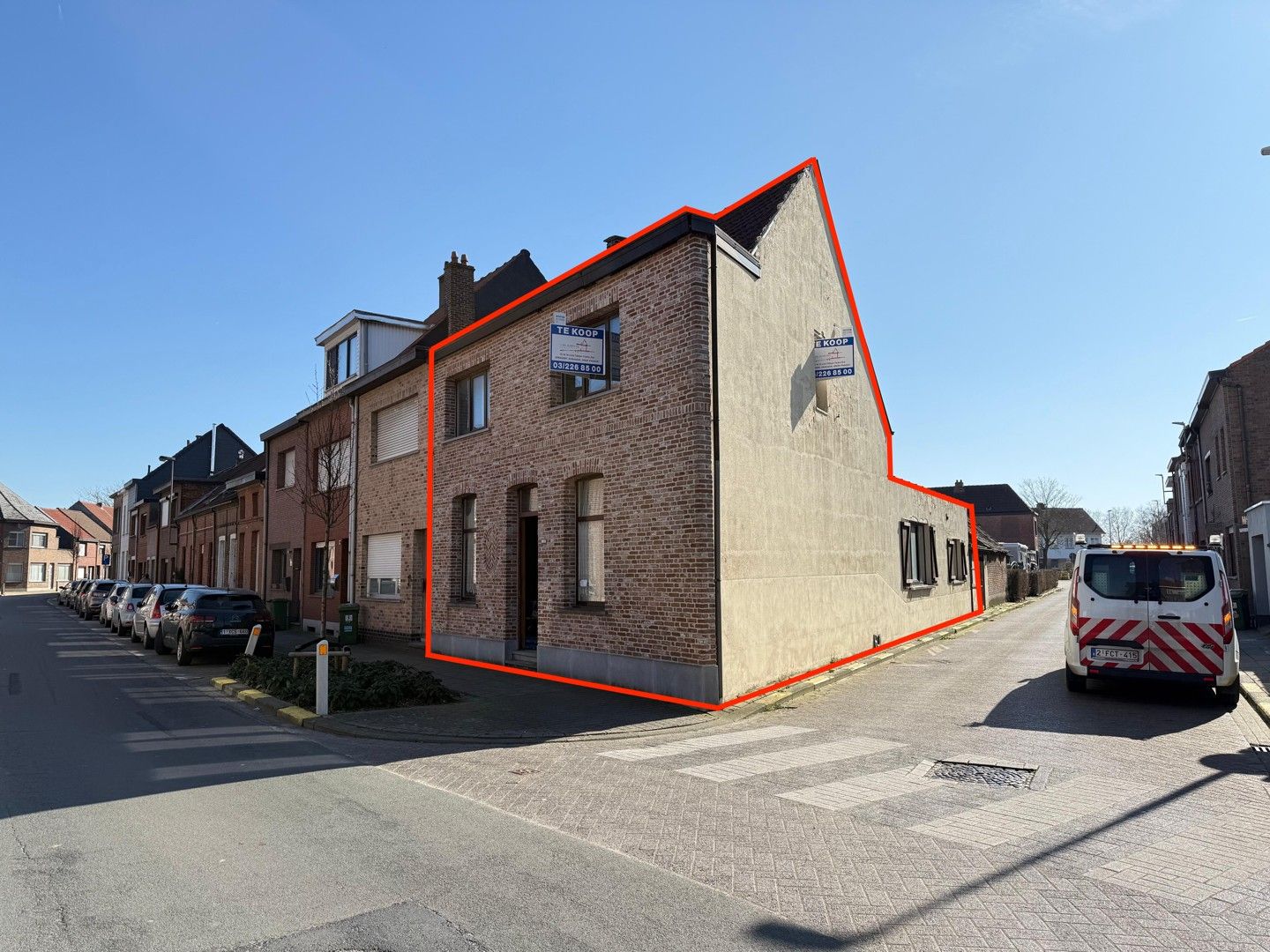 Hoofdfoto van de publicatie: TE RENOVEREN WONING