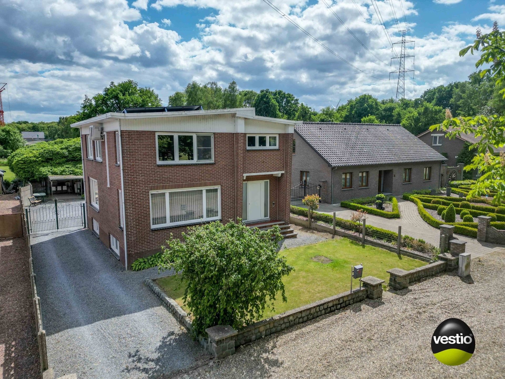 DEGELIJKE WONING MET ZONNEPANELEN OP 13,56 ARE TE ROTEM foto 7
