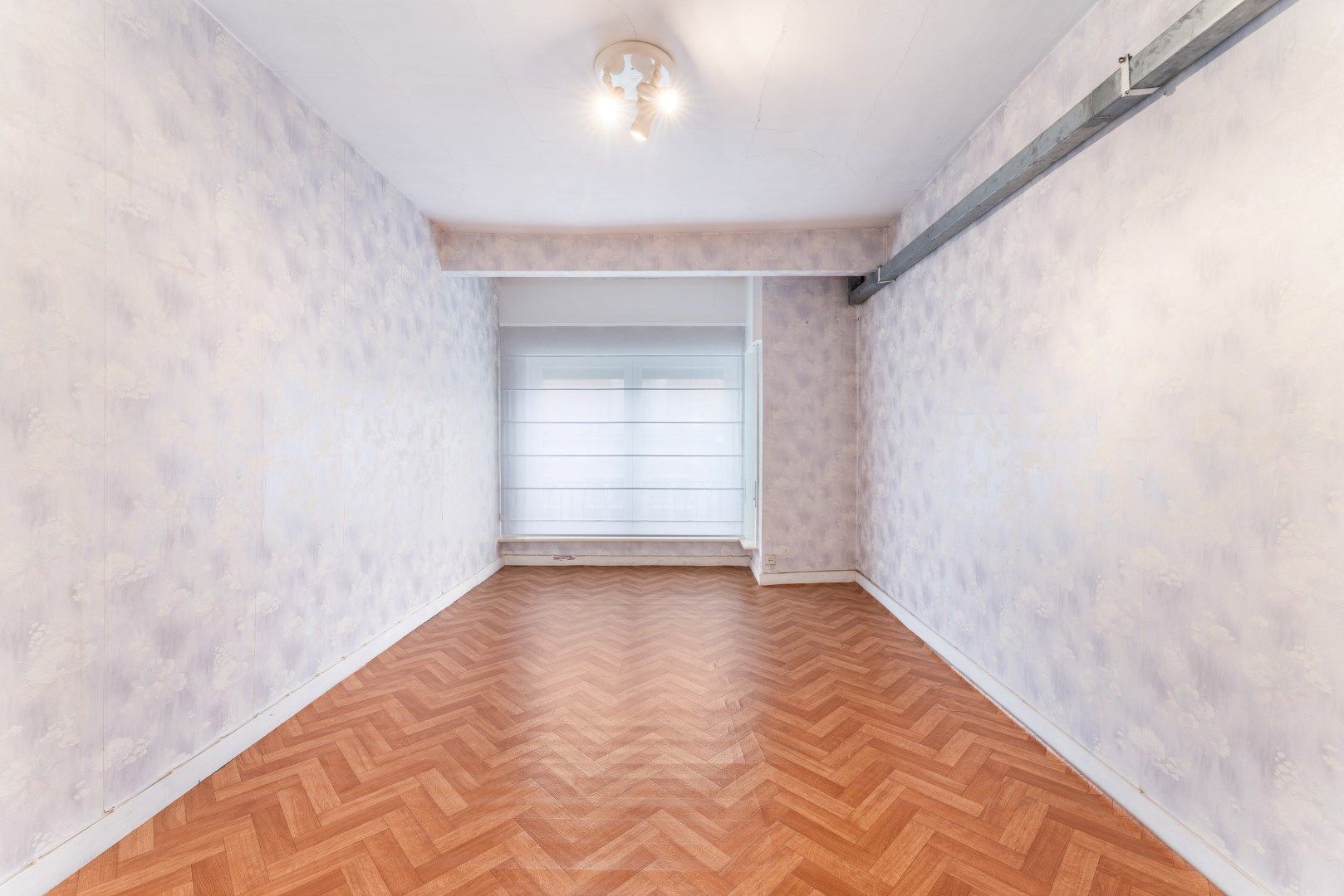 Karaktervol handelspand met woonst in hartje Nieuwpoort-Stad op 161 m² in de Marktstraat! foto 11