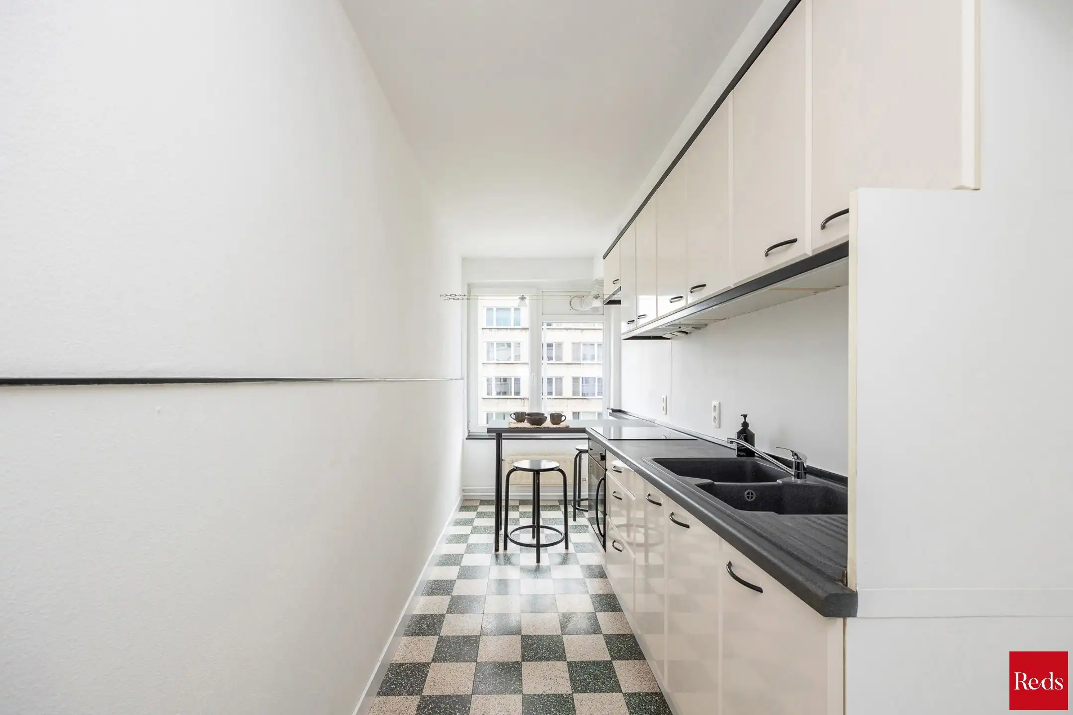 Tweeslaapkamer appartement met autostaanplaats foto 7
