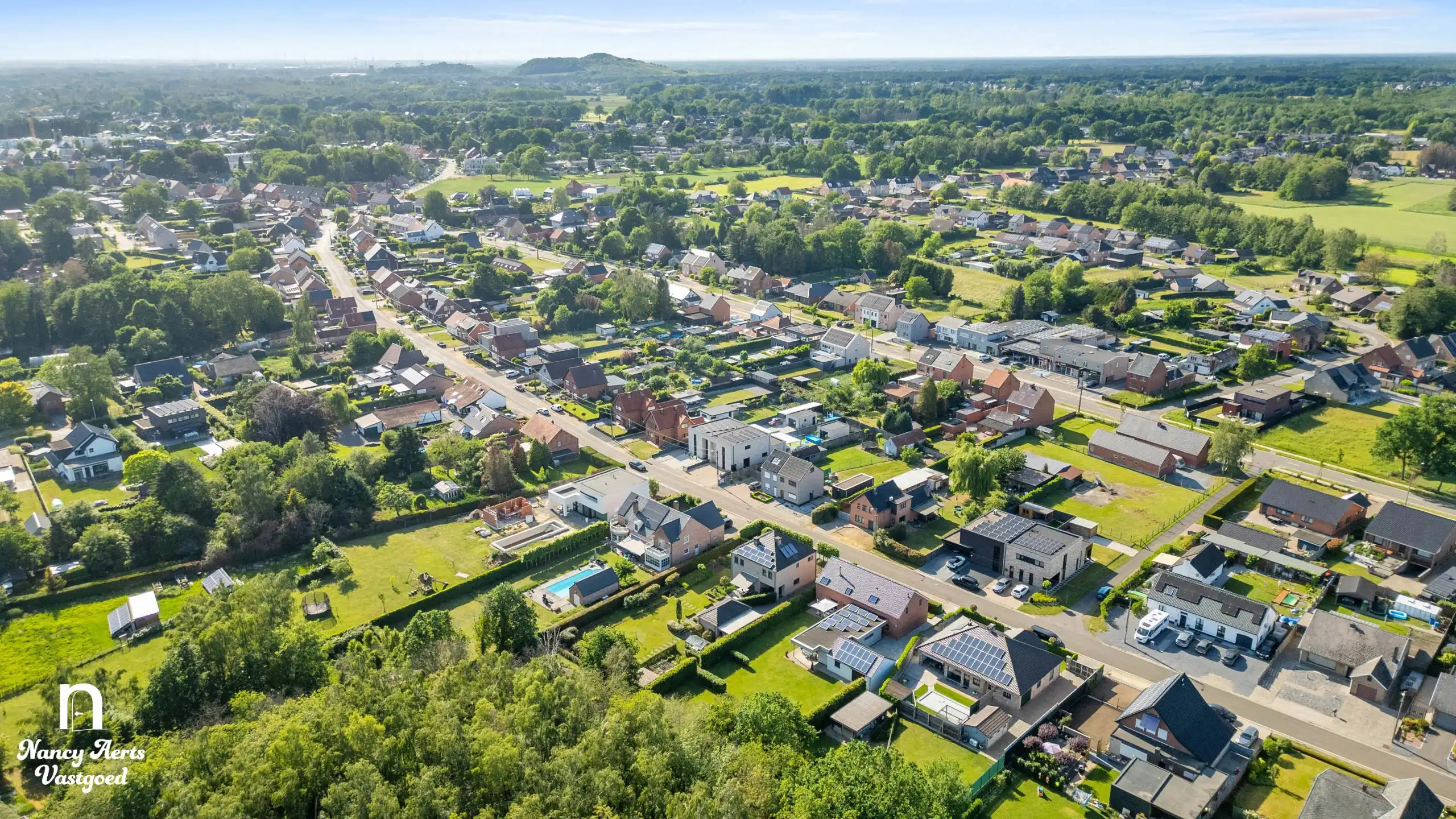 Luxe villa met karakter en hedendaags comfort in het groen foto 37