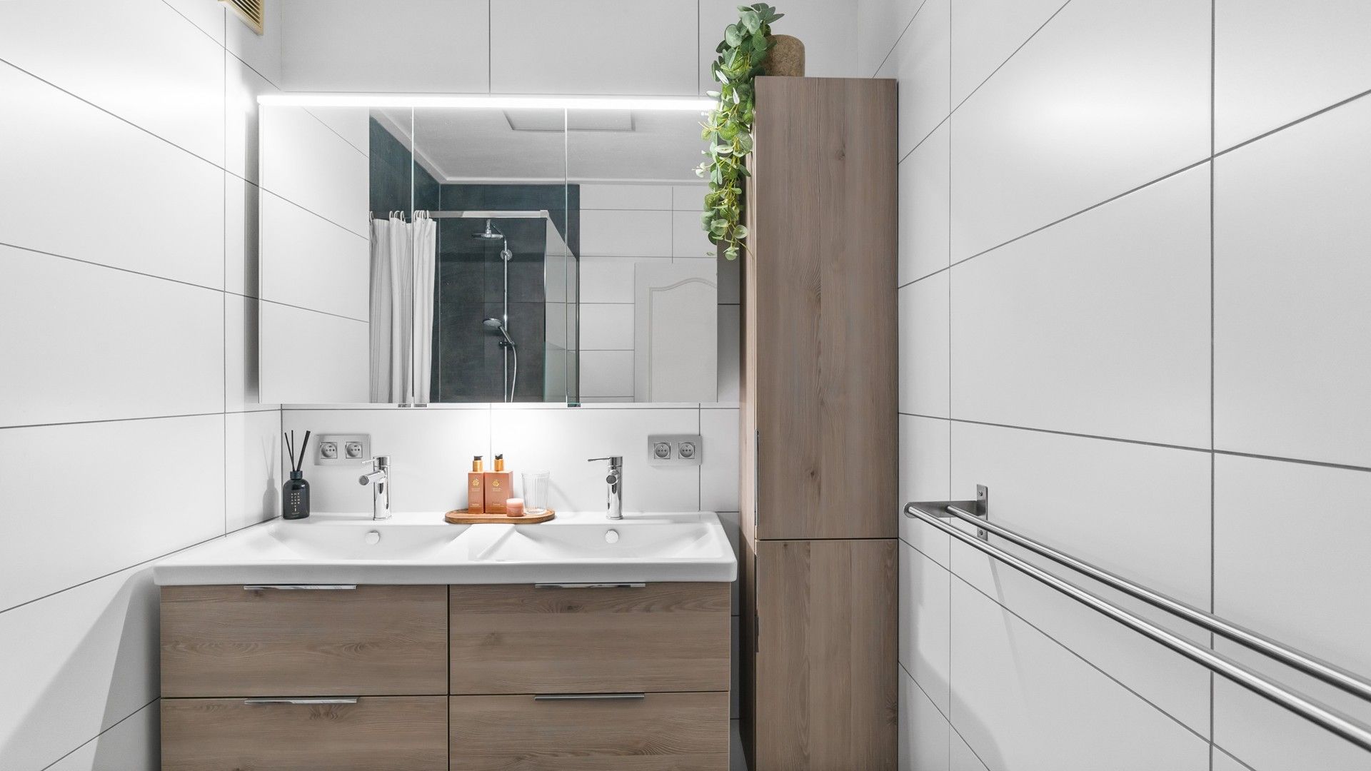 Bemeubeld en instapklaar appartement vlakbij Genk centrum foto 14