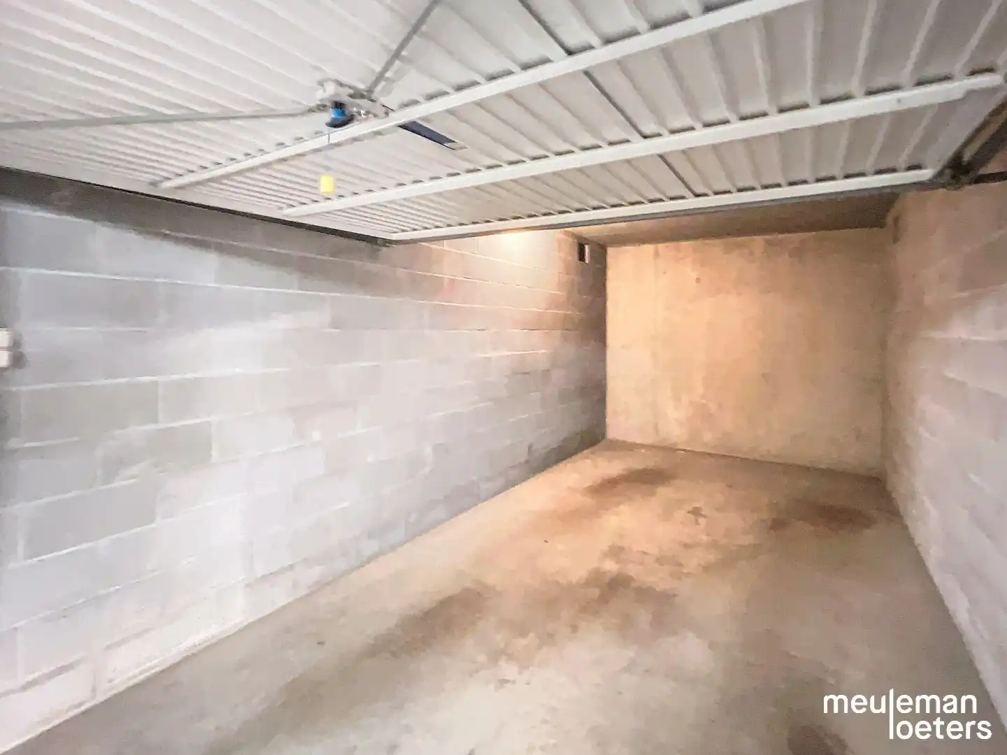 Ruime ondergrondse garagebox foto 5