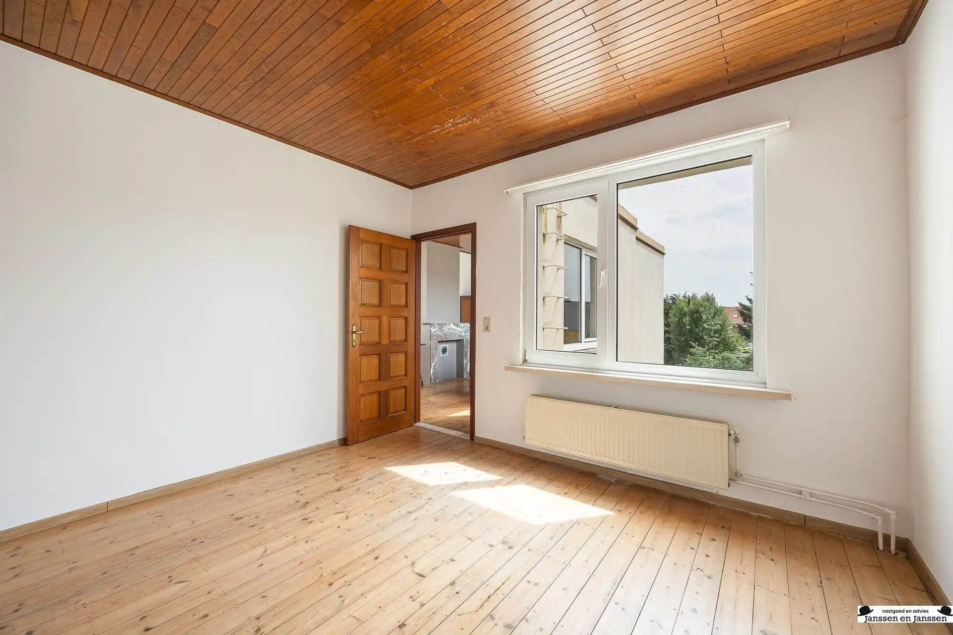 Te renoveren woning met 6à8 slaapkamers, garage en tuin! foto 18