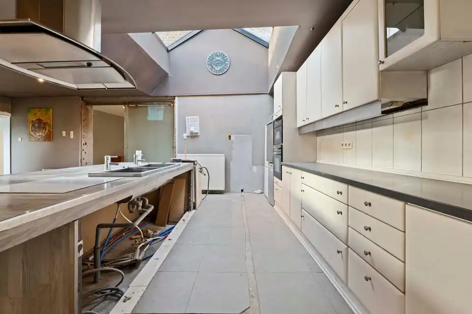 RUIME WONING MET VEEL POTENTIEEL IN BILZEN-HOESELT foto 9