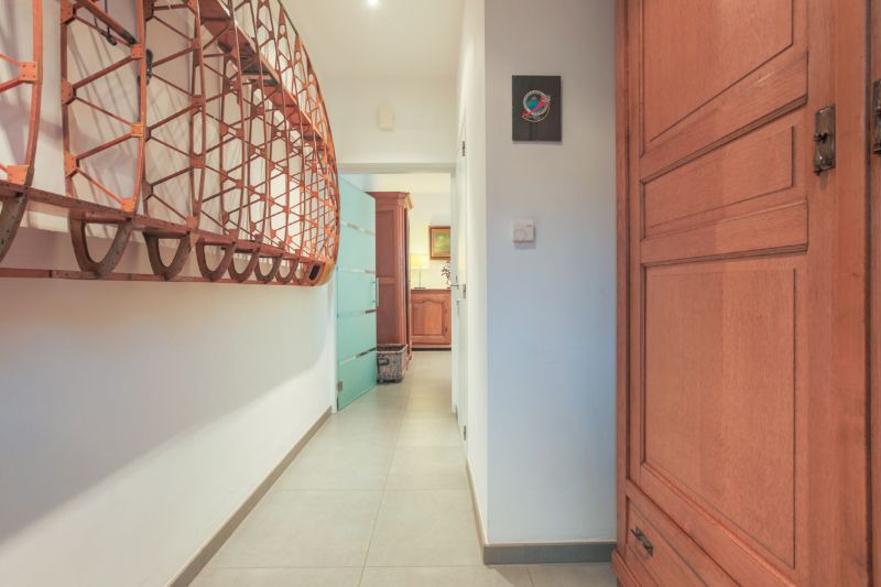 Prachtig Art-Deco-burgerhuis, met 3 slaapkamers, bureau, garage, tuin....(vloerverwarming, zonneboiler,elektr. goedgekeurd...) foto 4