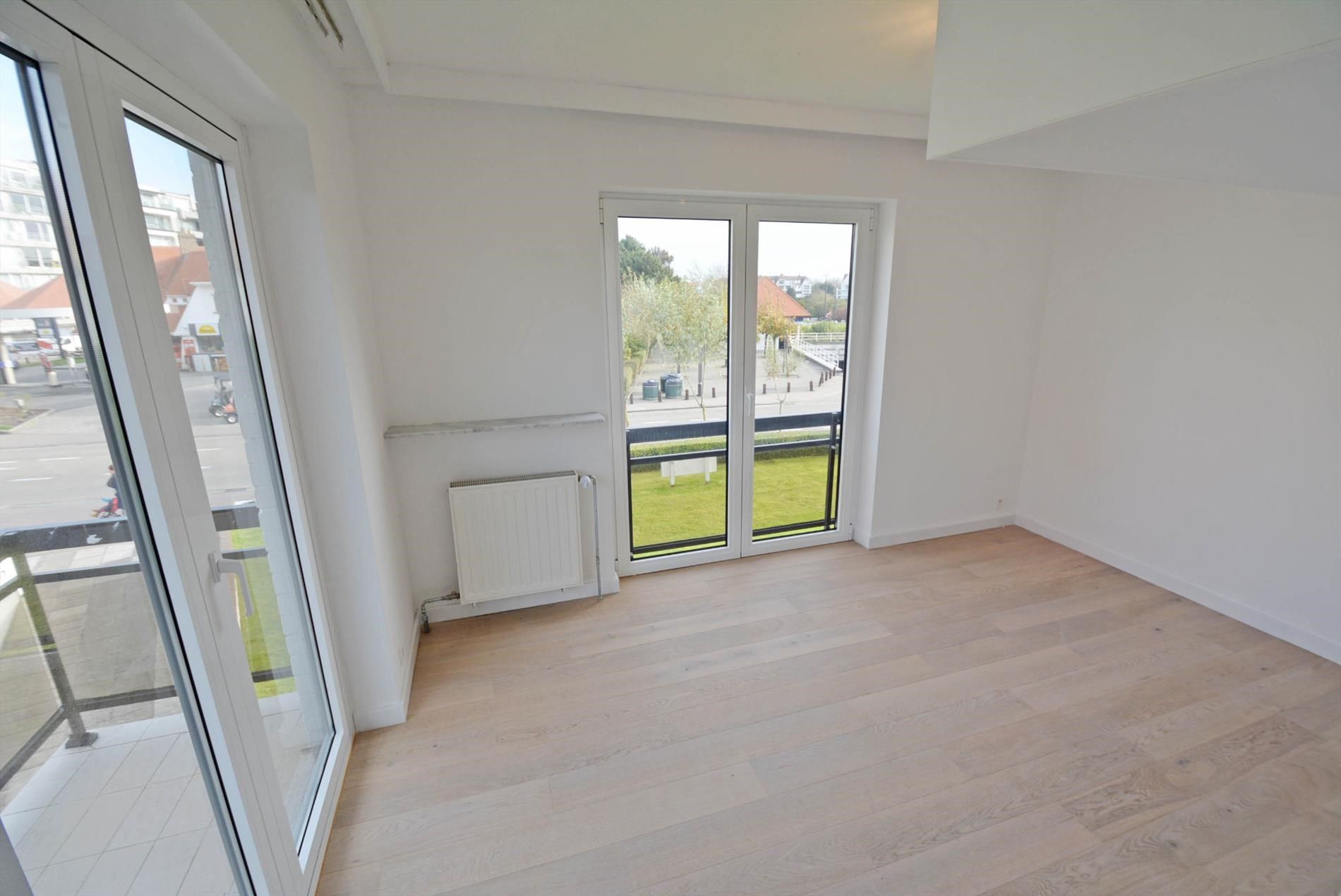 Ruim zuidgericht villa-appartement met 3 slaapkamers in hartje Zoute foto 11