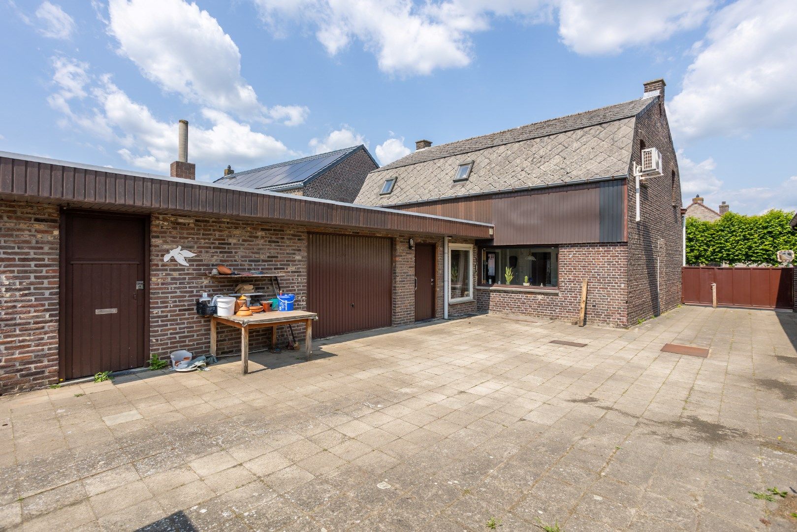 Deze te renoveren woning, op een mooi perceel van 8a30 wordt verkocht! foto 13