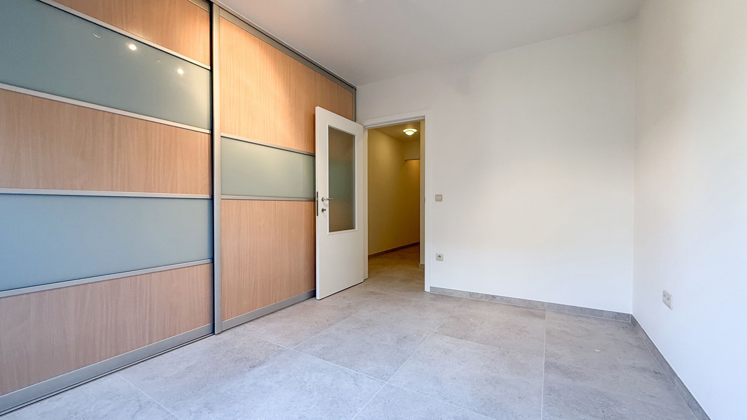 Opbrengsteigendom met Appartement en kantoorruimte! foto 32