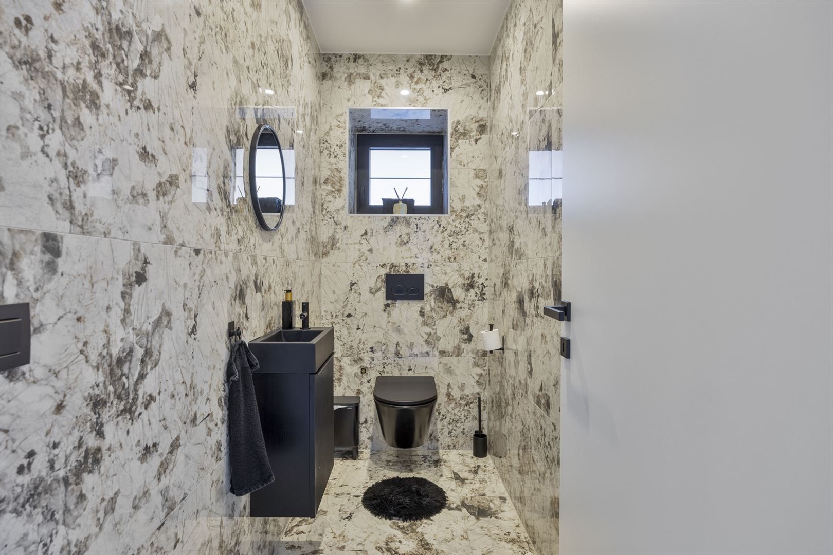 TE KOOP: Vrijstaande nieuwbouwwoning met 4-5 slaapkamers! foto 15