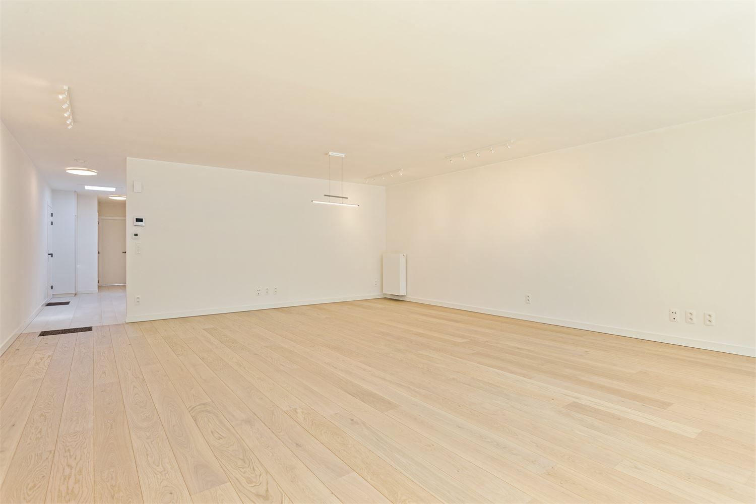 LUXUEUZE PENTHOUSE MET GARAGE TE DIEST! foto 9