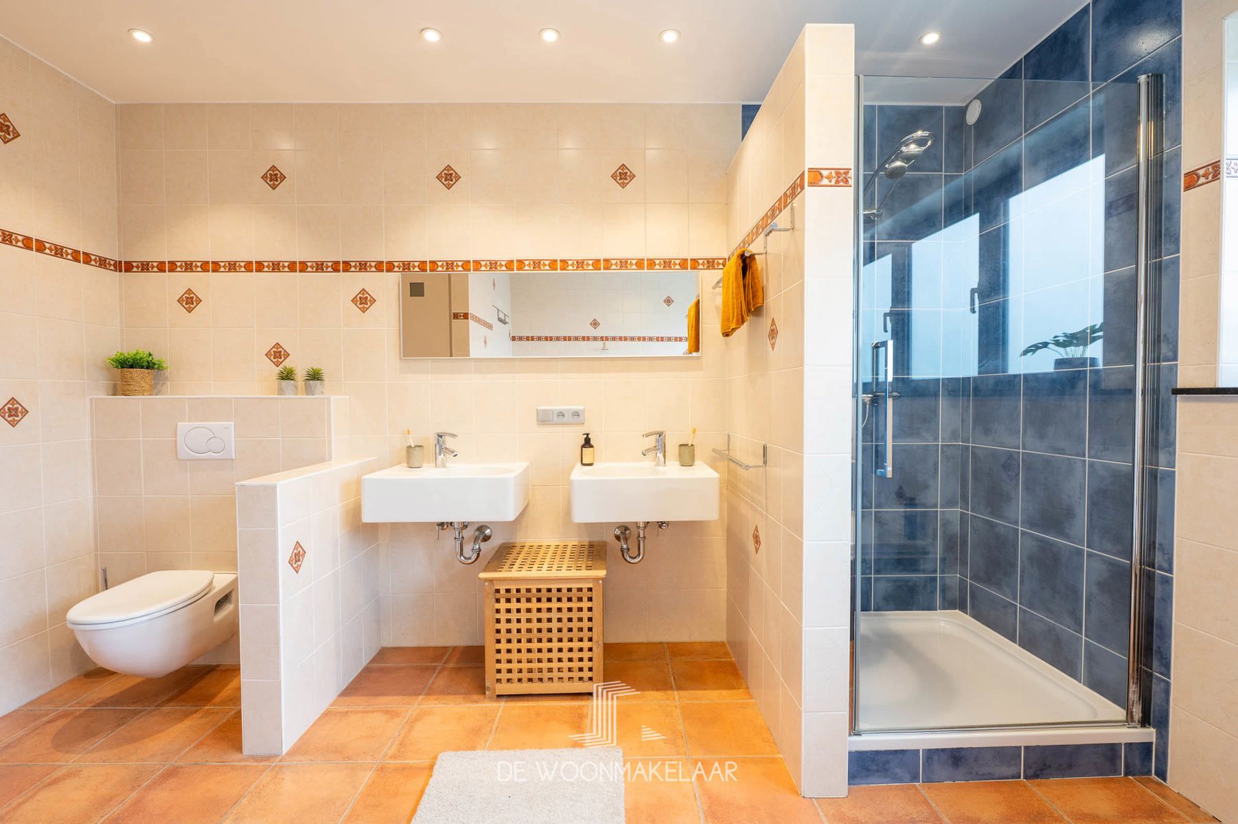 Luxeuze en ruime HOB met 4 slaapkamer en tuin met zwemspa foto 17