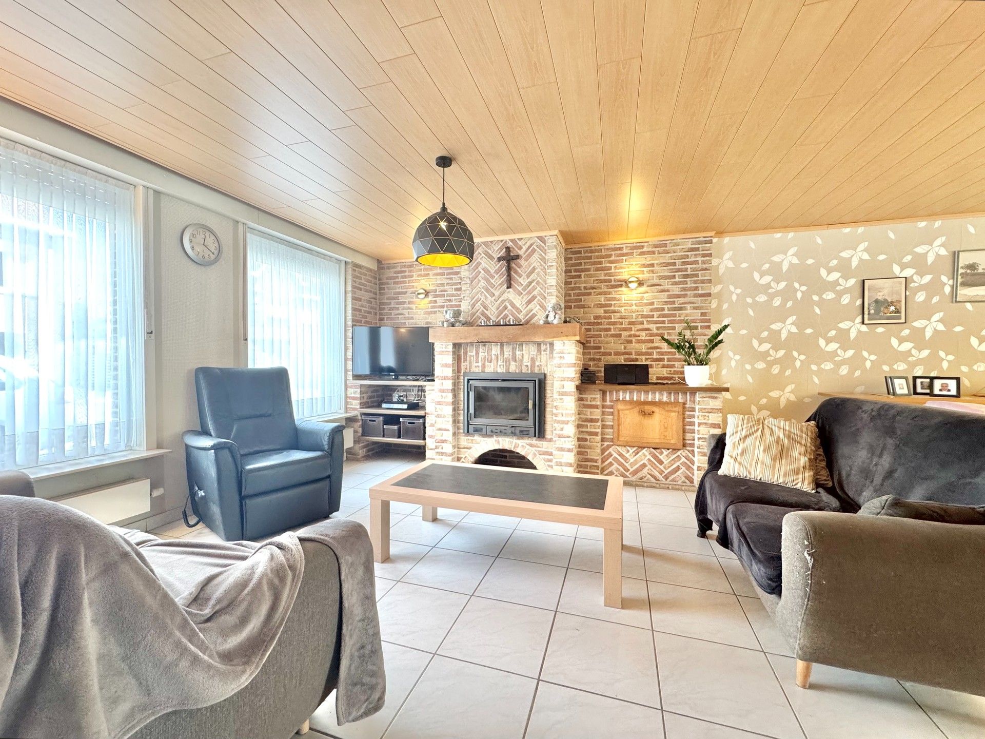 BREDEGEVEL-WONING MET 3 KAMERS, GROTE GARAGE & TUIN foto 23
