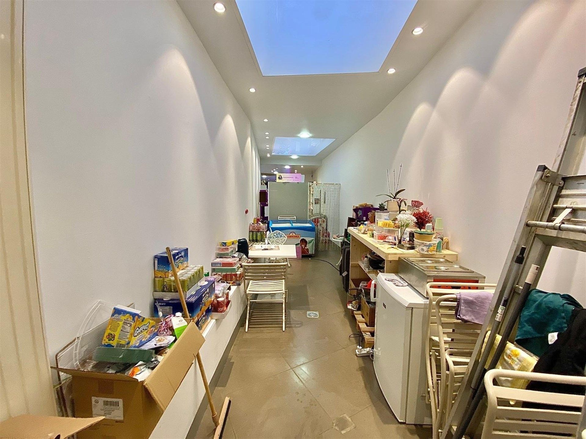 Handelspand op toplocatie nabij de Grote Markt foto 9