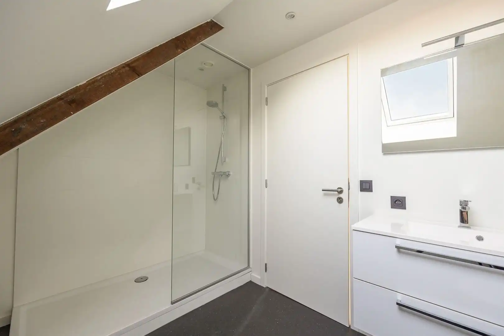 Villa Ullens. Het prachtig gerenoveerde kasteel in hartje Schoten foto 25