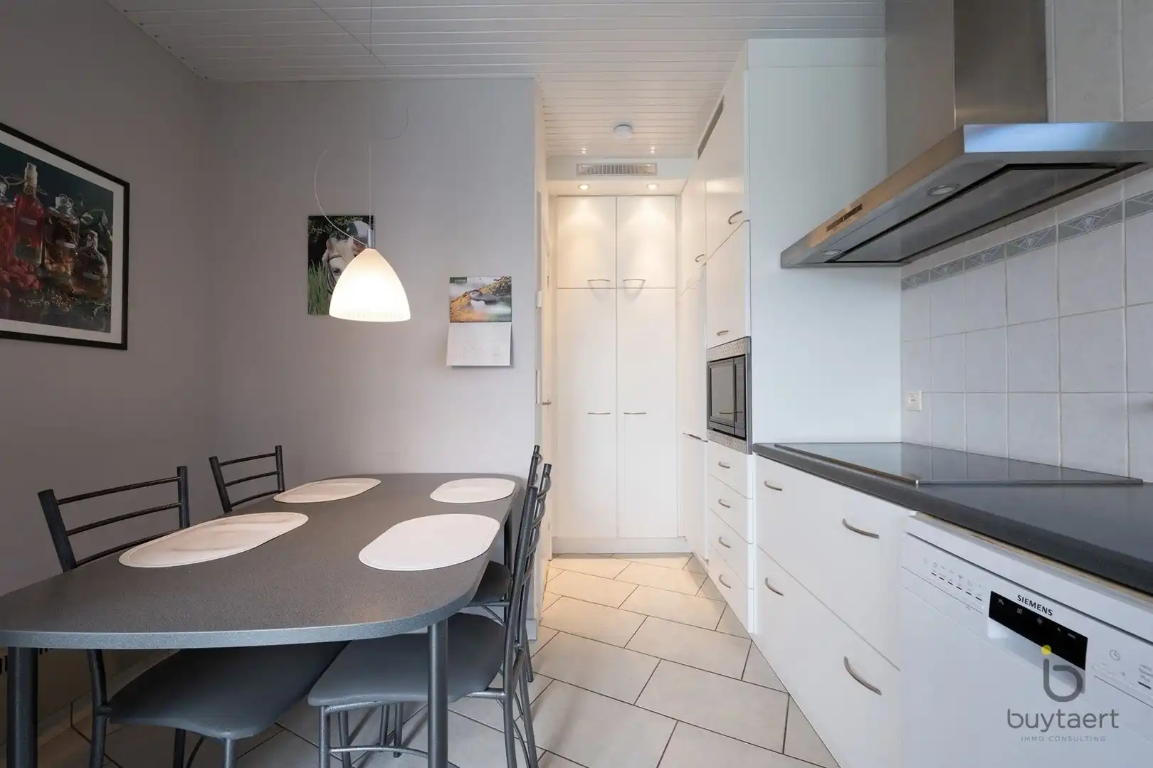 Aangenaam GELIJKVLOERS landhuis in een fijne en groene omgeving! foto 14