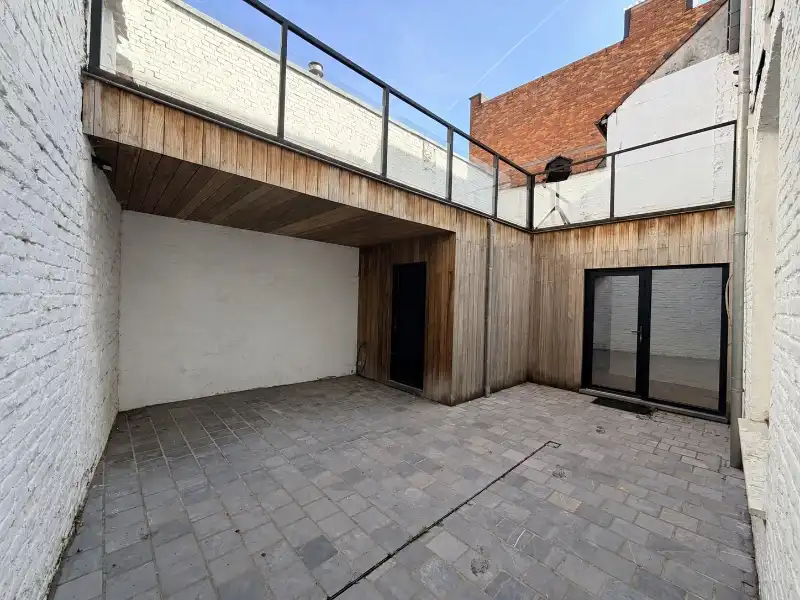 --- NIEUW --- Mooi duplex-appartement met 2 slaapkamers en zeer groot dakterras. foto 4