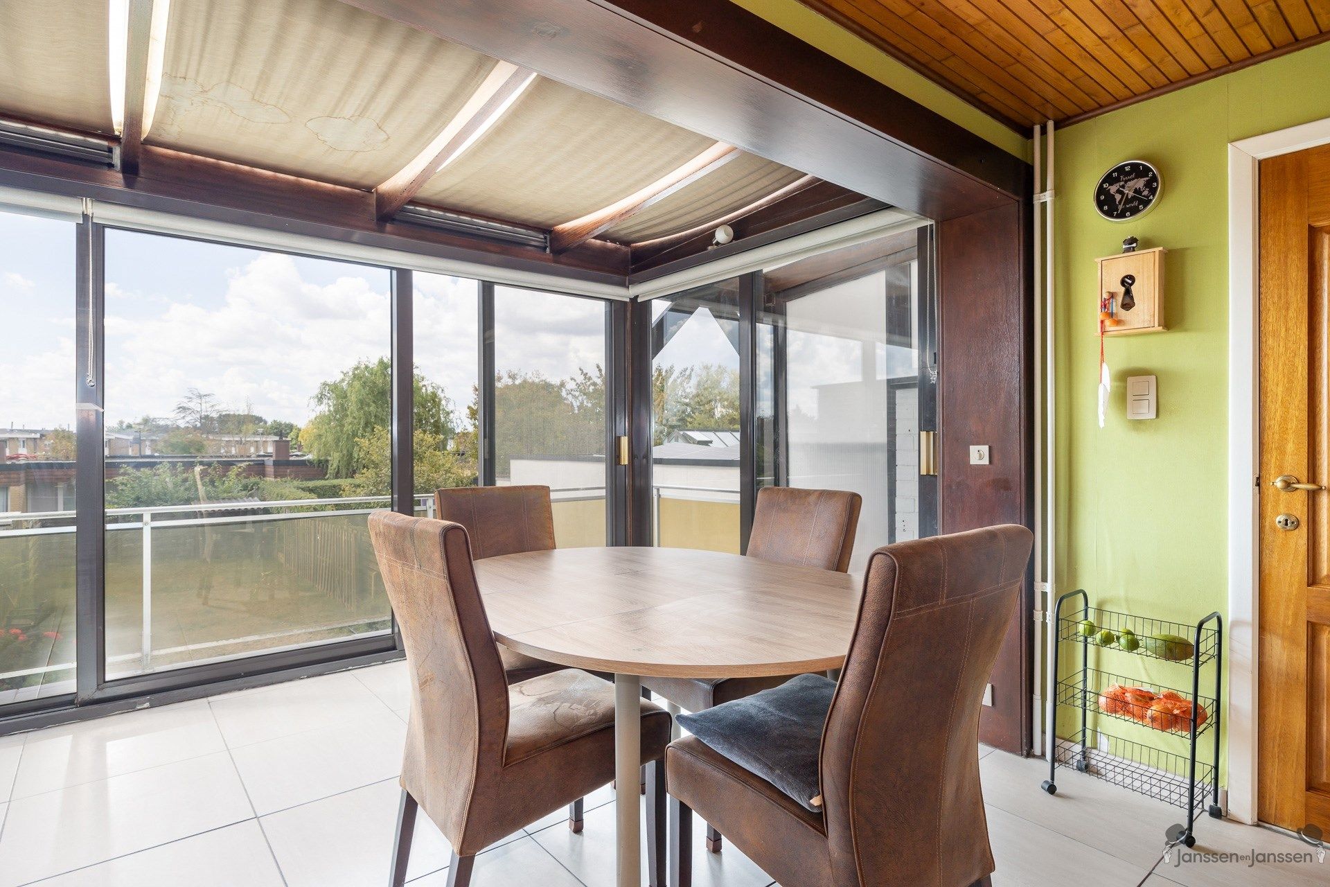 Bel-etage met 3 slaapkamers en ruime tuin foto 10