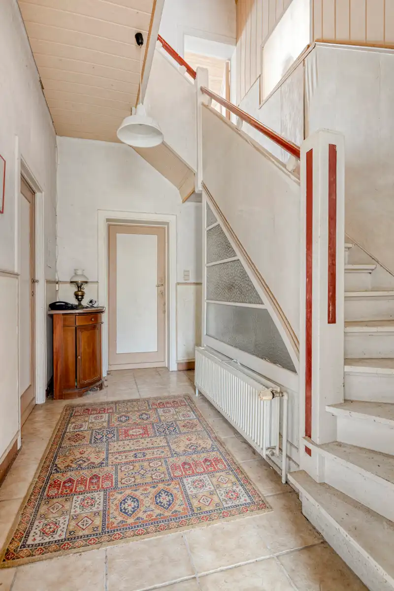 Te renoveren charmante woning met 3 (mogelijk 4) slaapkamers foto 3