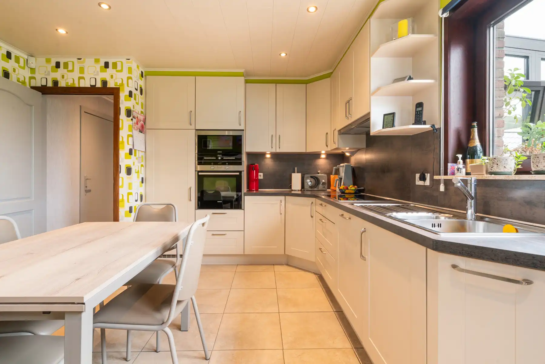 Instapklare woning met zonnige tuin en 3 slaapkamers  foto 6