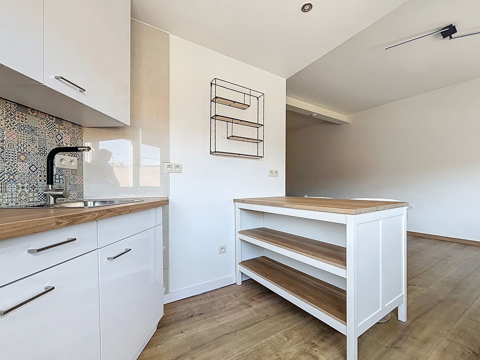 Instapklaar 1 slaapkamer appartement op het 1ste verdiep te huur.  foto 8