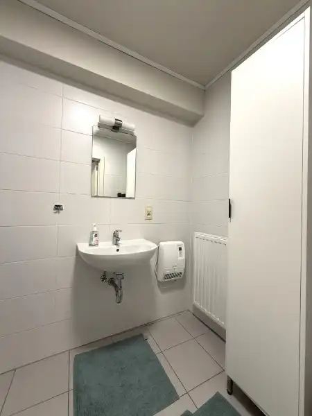 Gemeubeld appartement met ruim dakterras tussen UZ en Sint-Pietersstation foto 9