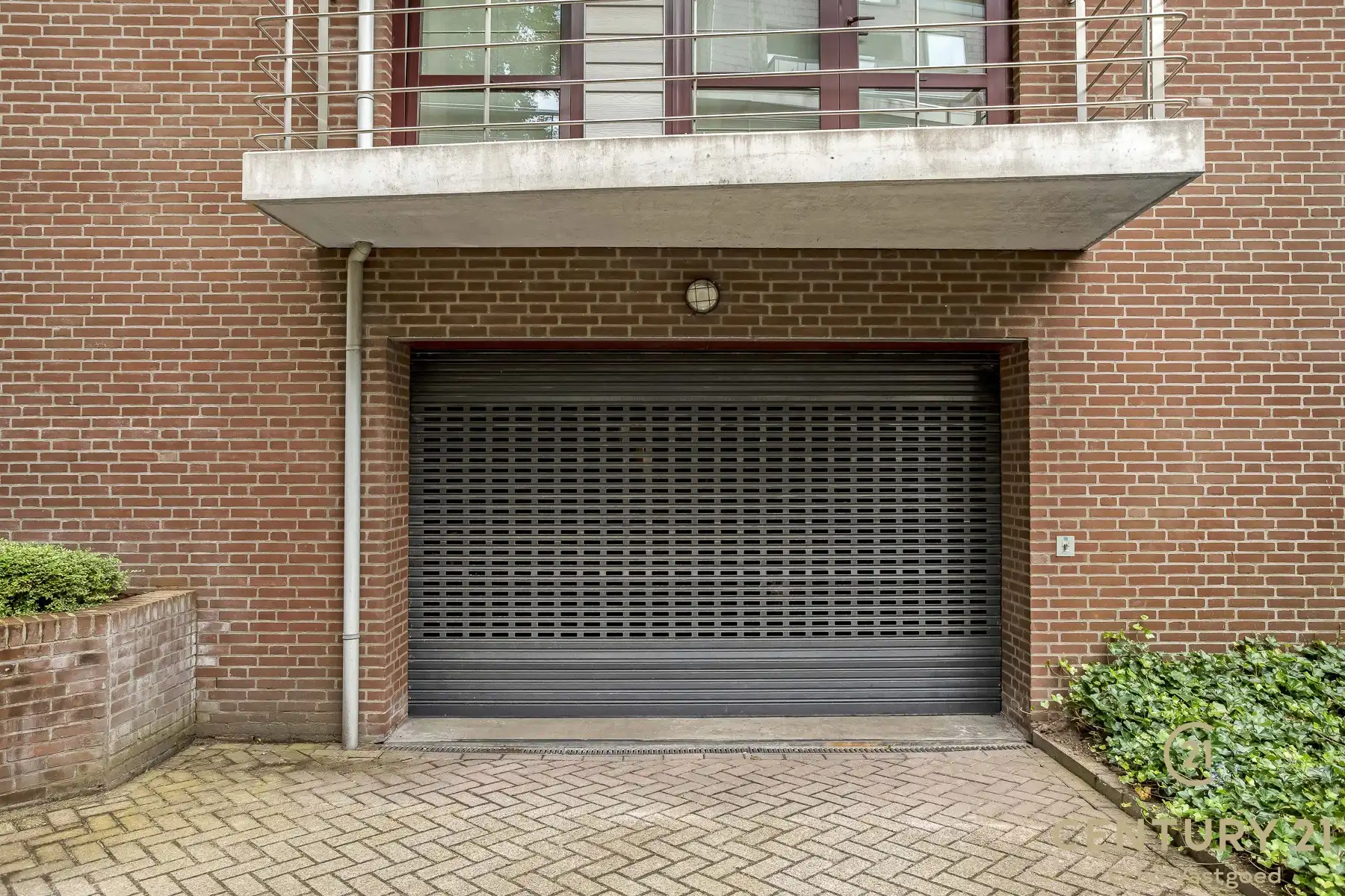 Ruim 2-slaap- 2badkamer appartement met terras en zwembad foto 21