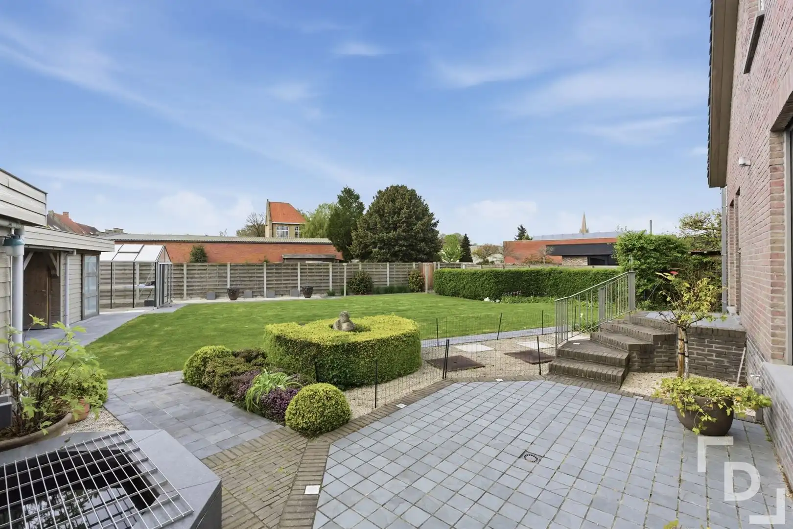 Statige villa met zuidgerichte tuin in Boezinge.  foto 44
