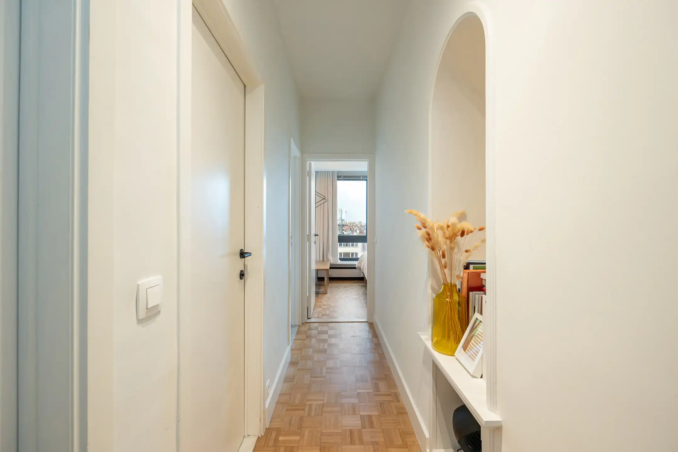 ANTWERPEN-ZUID - Ruim hoekappartement op het Zuid foto 6