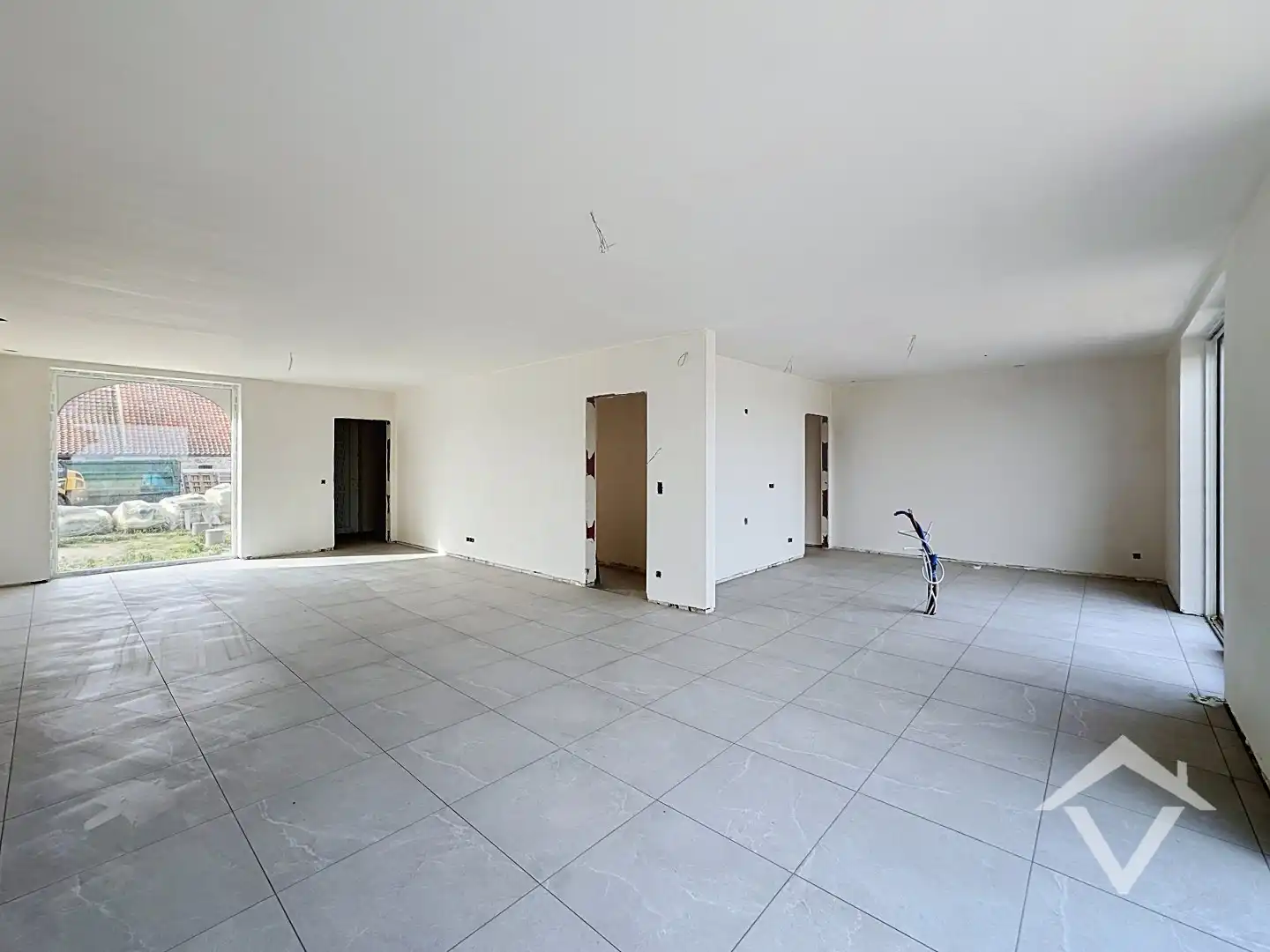 Nieuwbouwwoning met 4 slaapkamers en garage  te Westkerke foto 5
