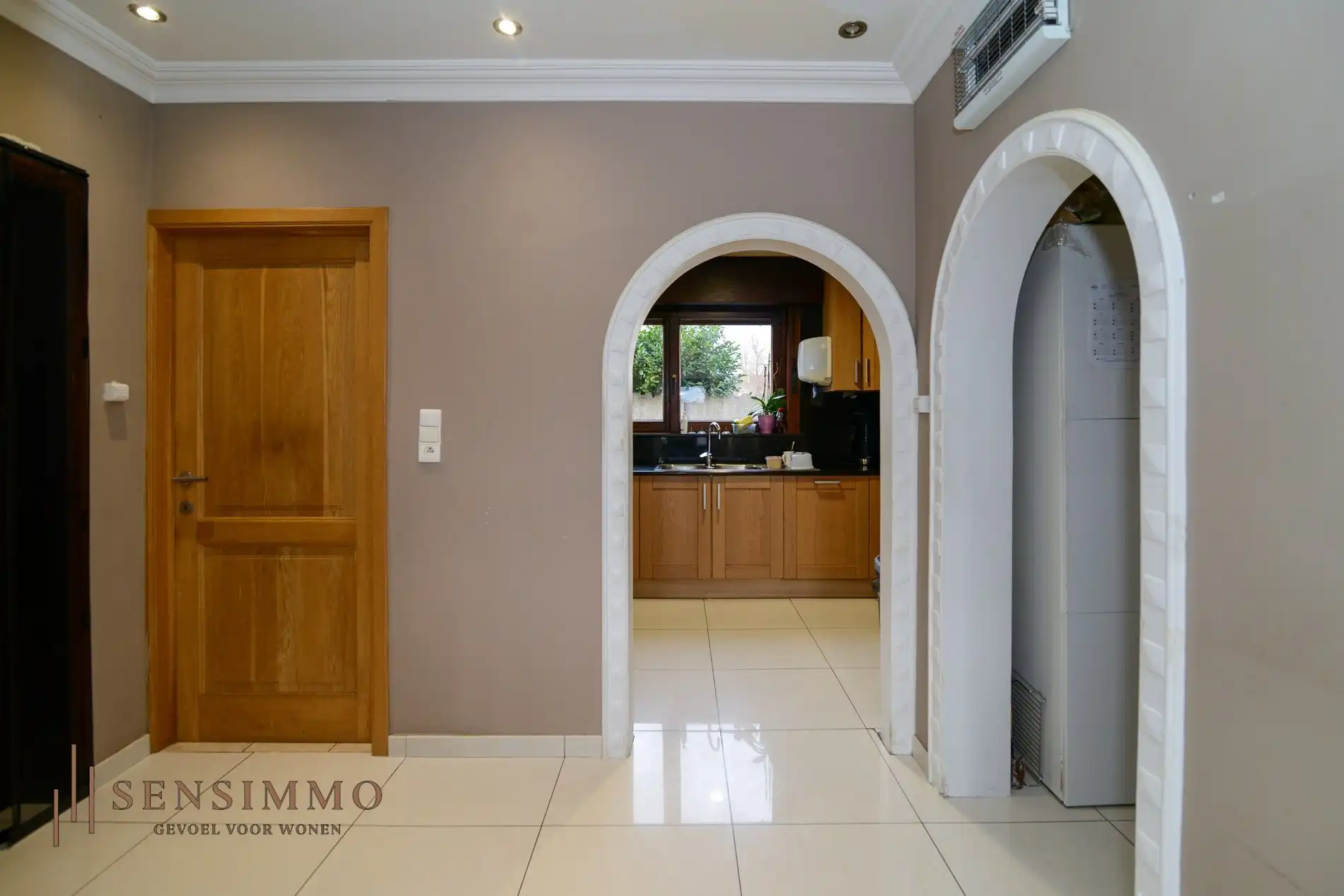 Ruime vrijstaande woning met 4 slaapkamers op 6a66 perceel te Boxbergheide Genk foto 3