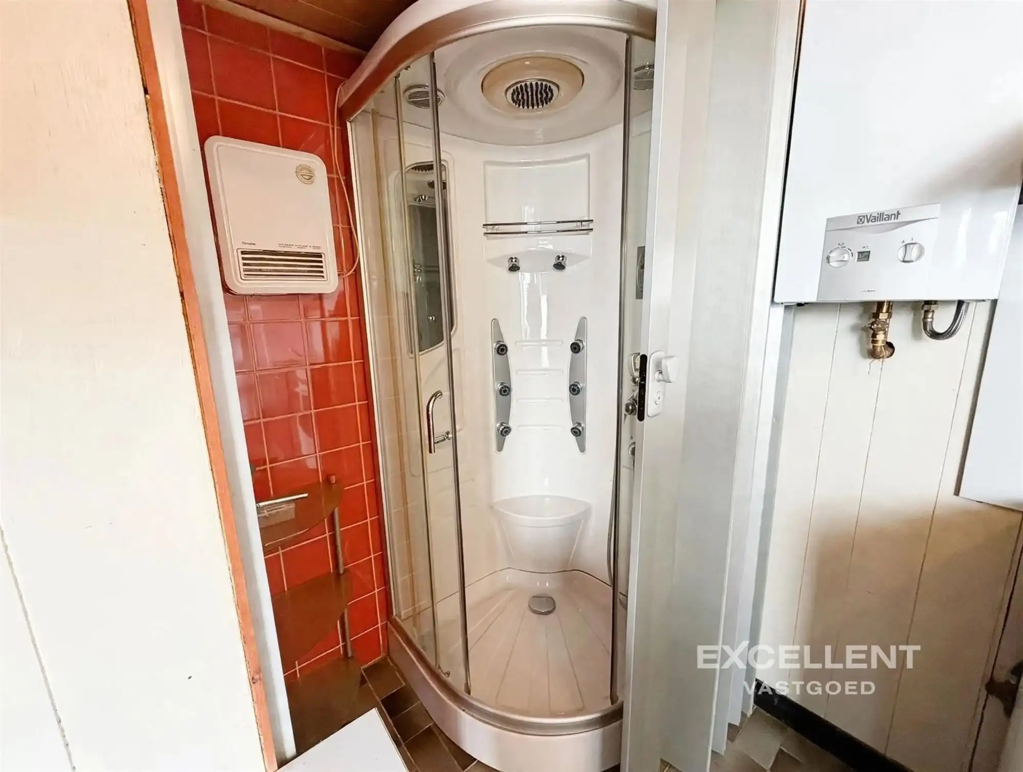 Te renoveren woning met stadstuin en tal van mogelijkheden in Menen foto 5