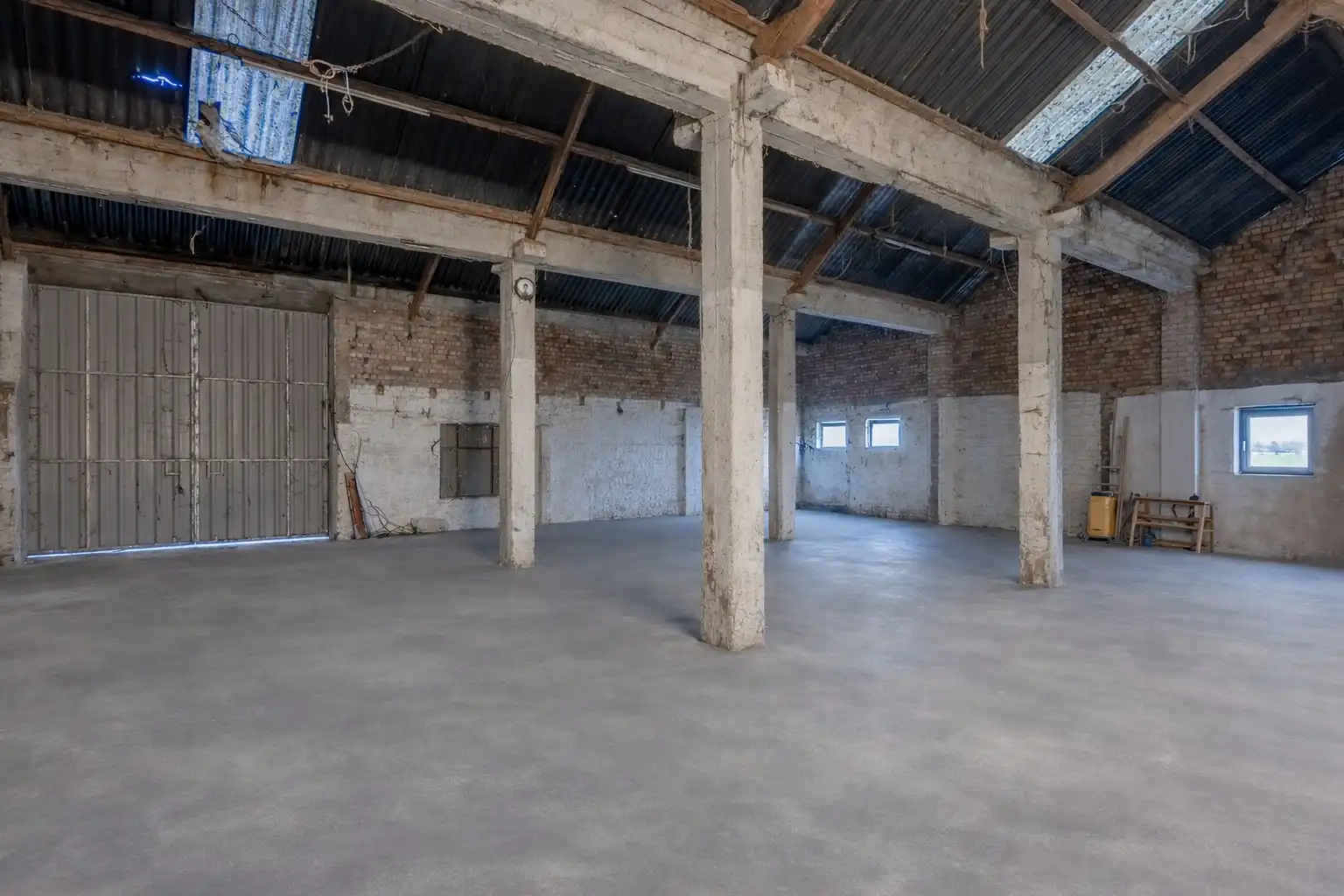 Fermette met atelierruimte/opslagruimte op prachtige locatie foto 7