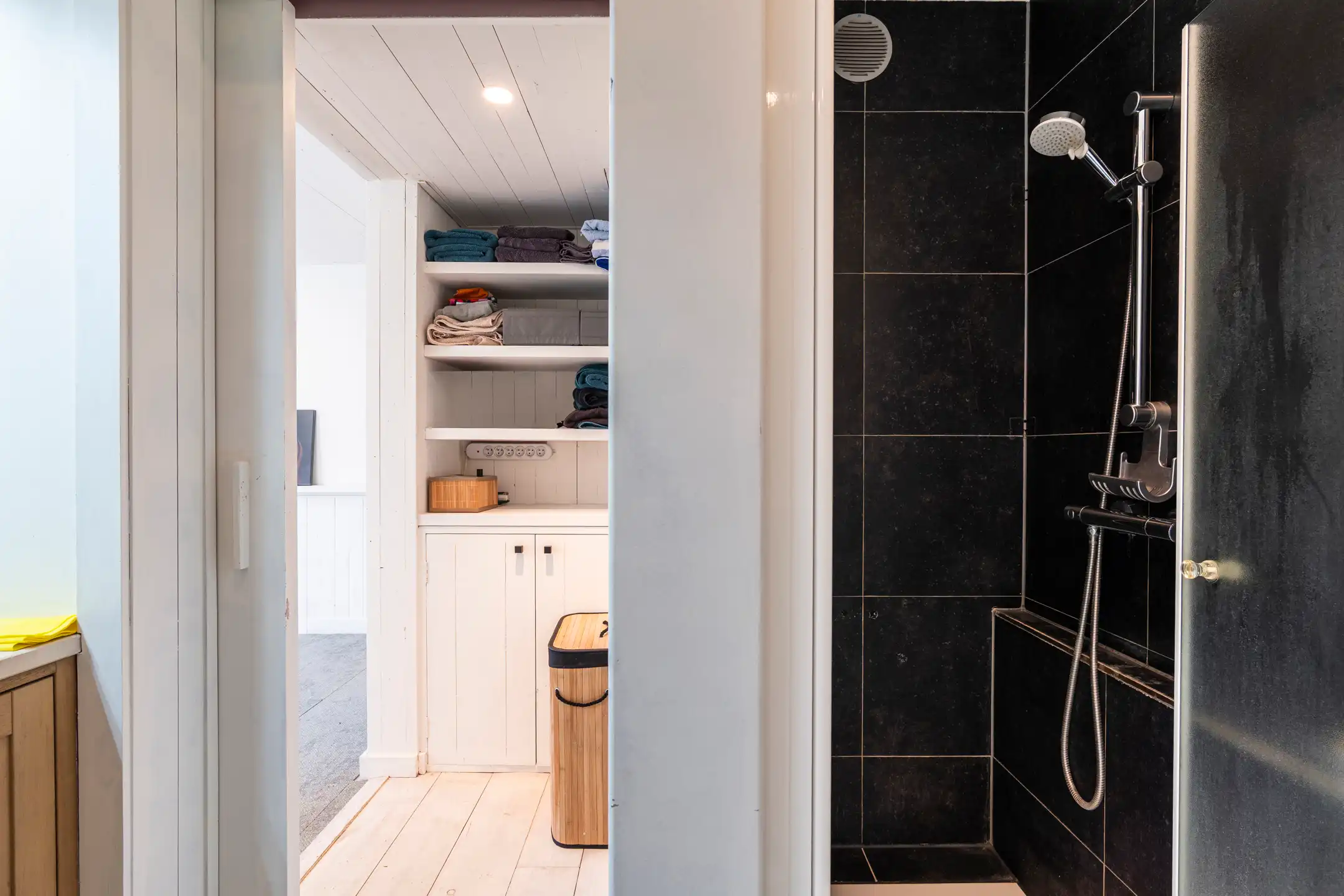 Stijlvol hoekappartement met terras in Park Elyseum foto 15