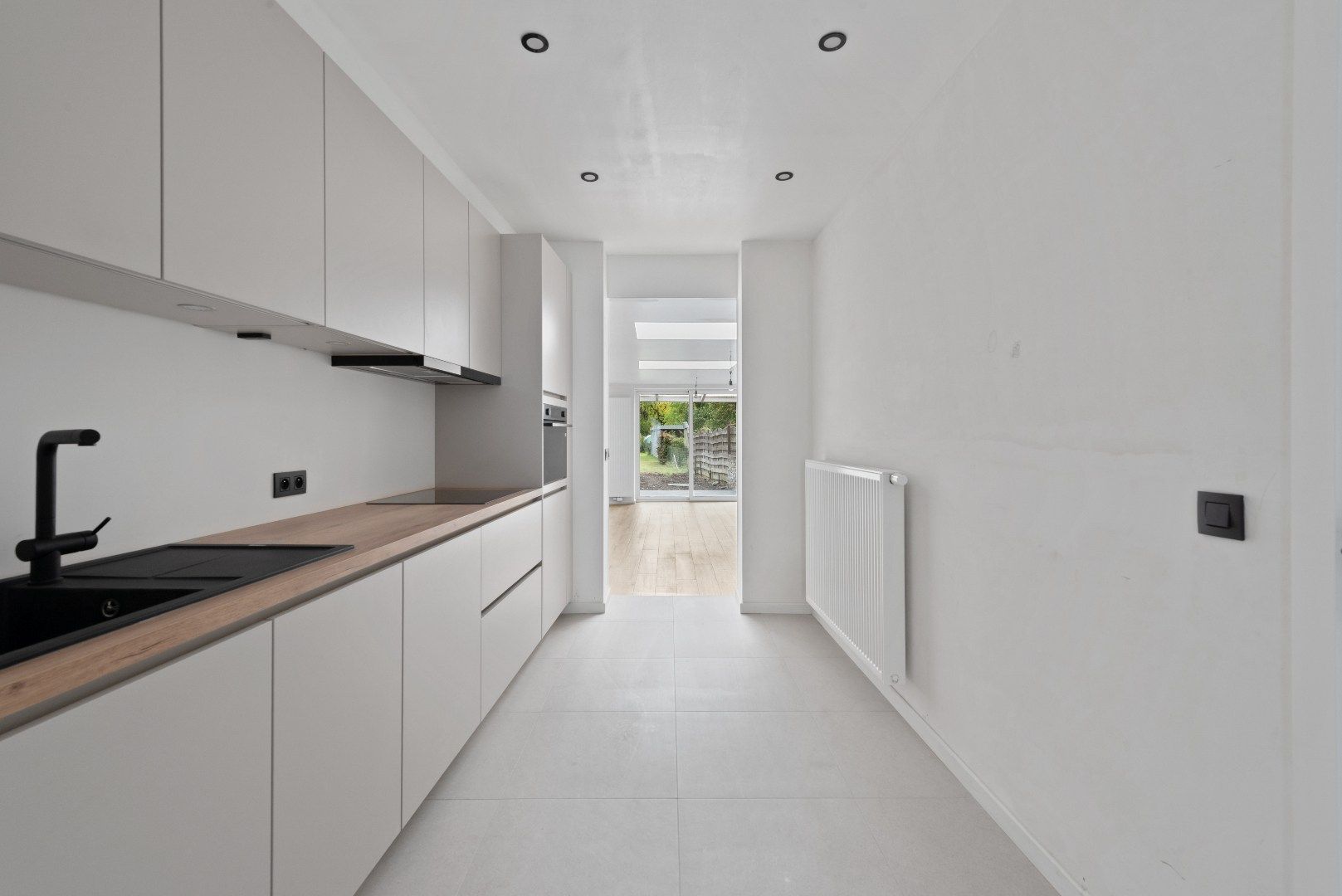 Mooi gerenoveerde rijwoning foto 11