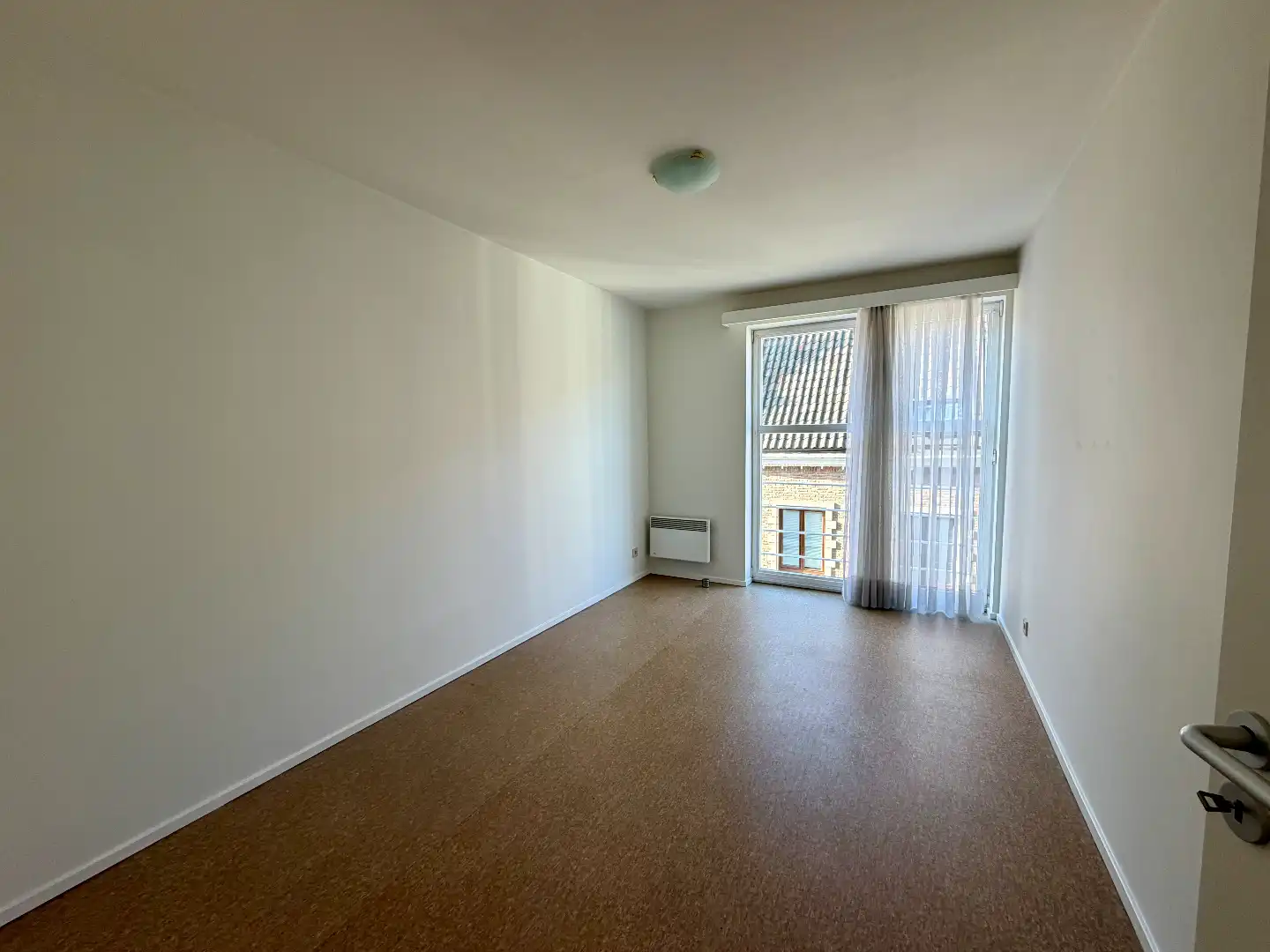 3 slaapkamer appartement in centrum Halle foto 6