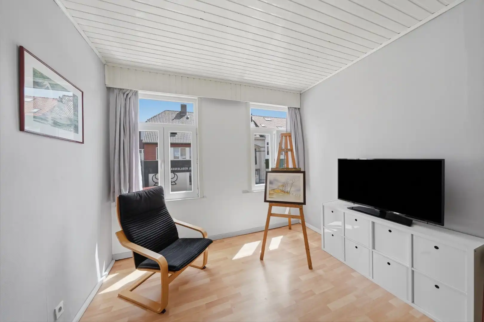 Charmante starterswoning met voor- én achtertuin in het centrum van Oudenburg foto 13