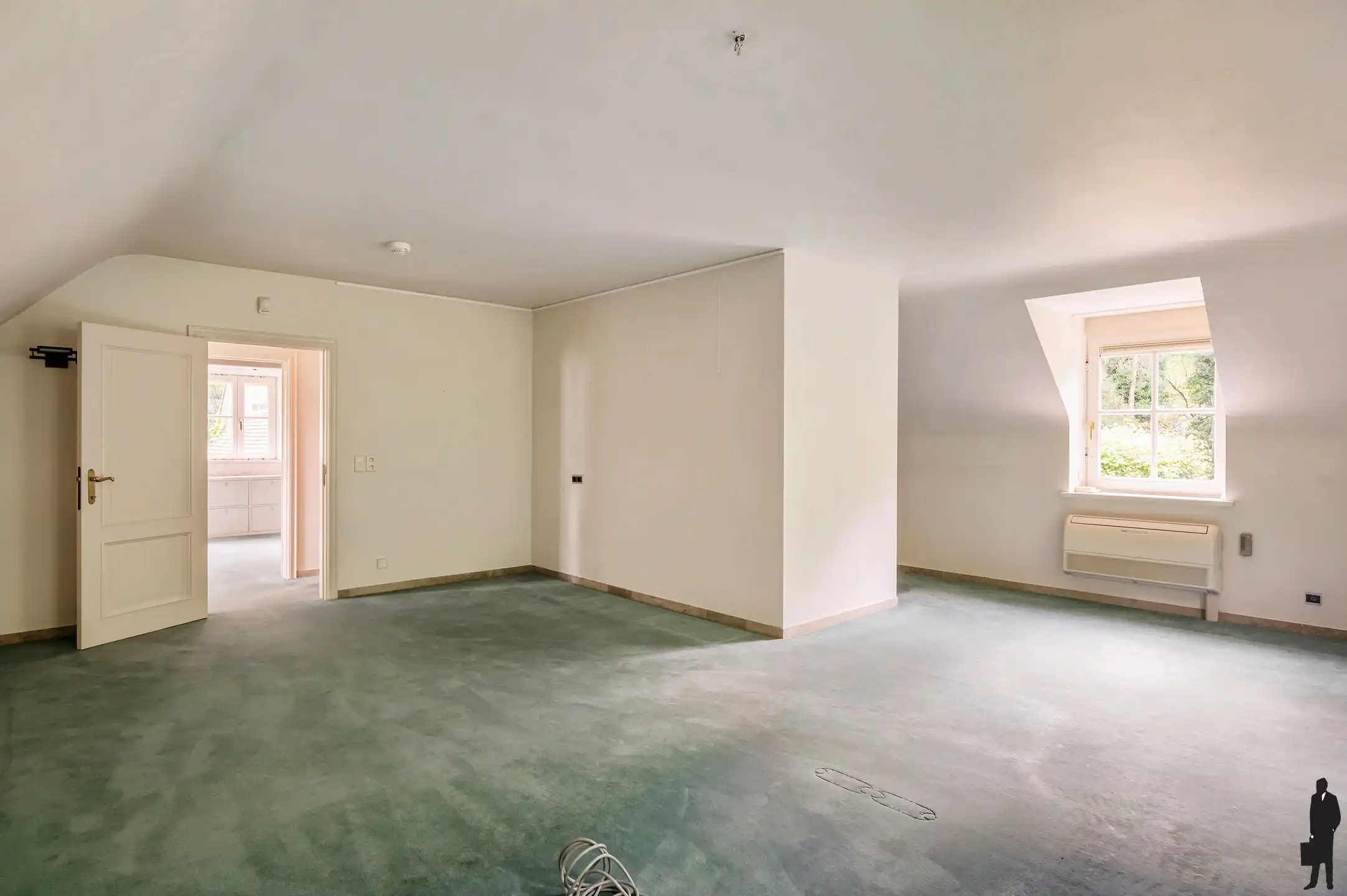 Op absolute toplocatie gelegen villa! foto 29