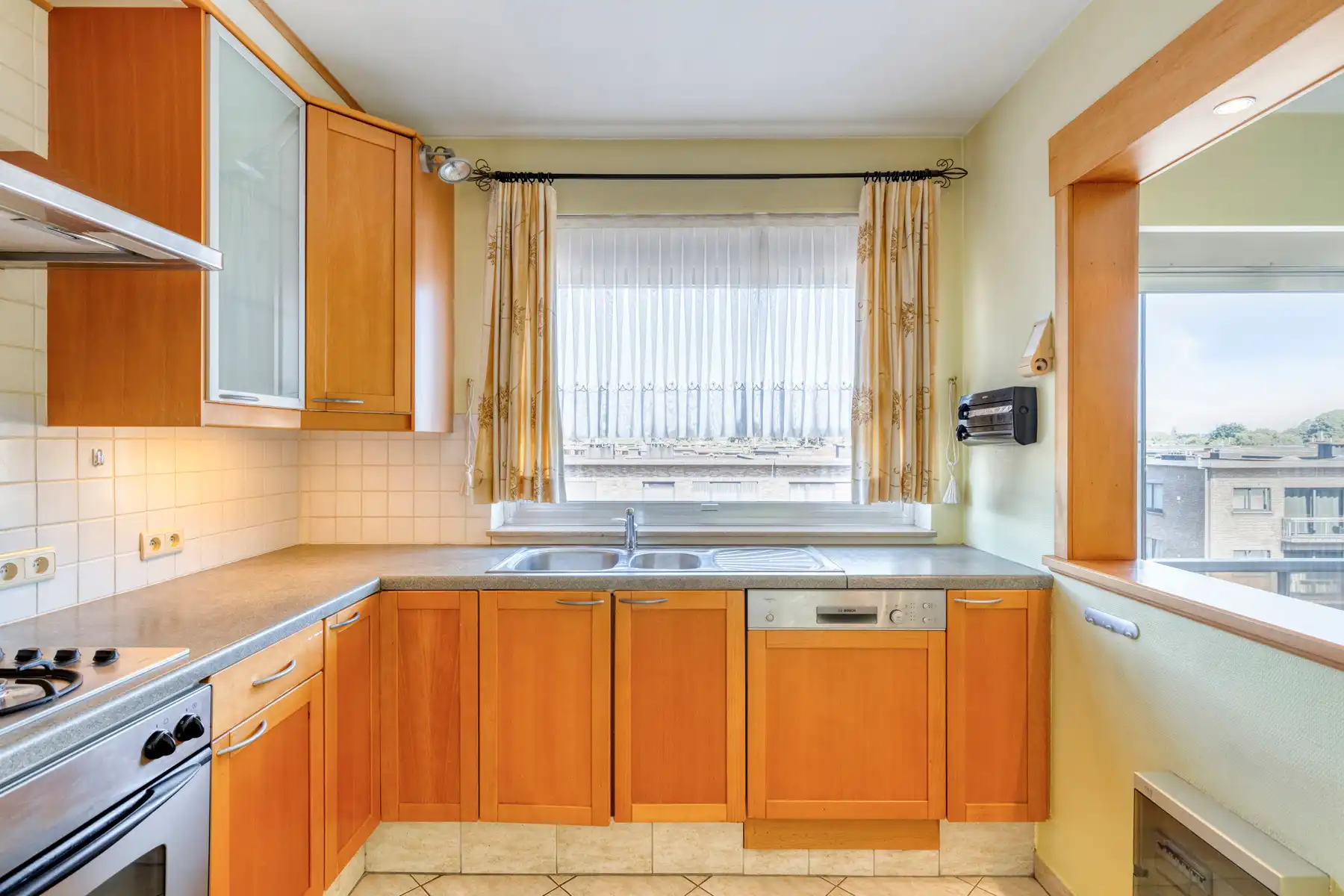 Ruim appartement met 2 slaapkamers en 2 terrassen. foto 8