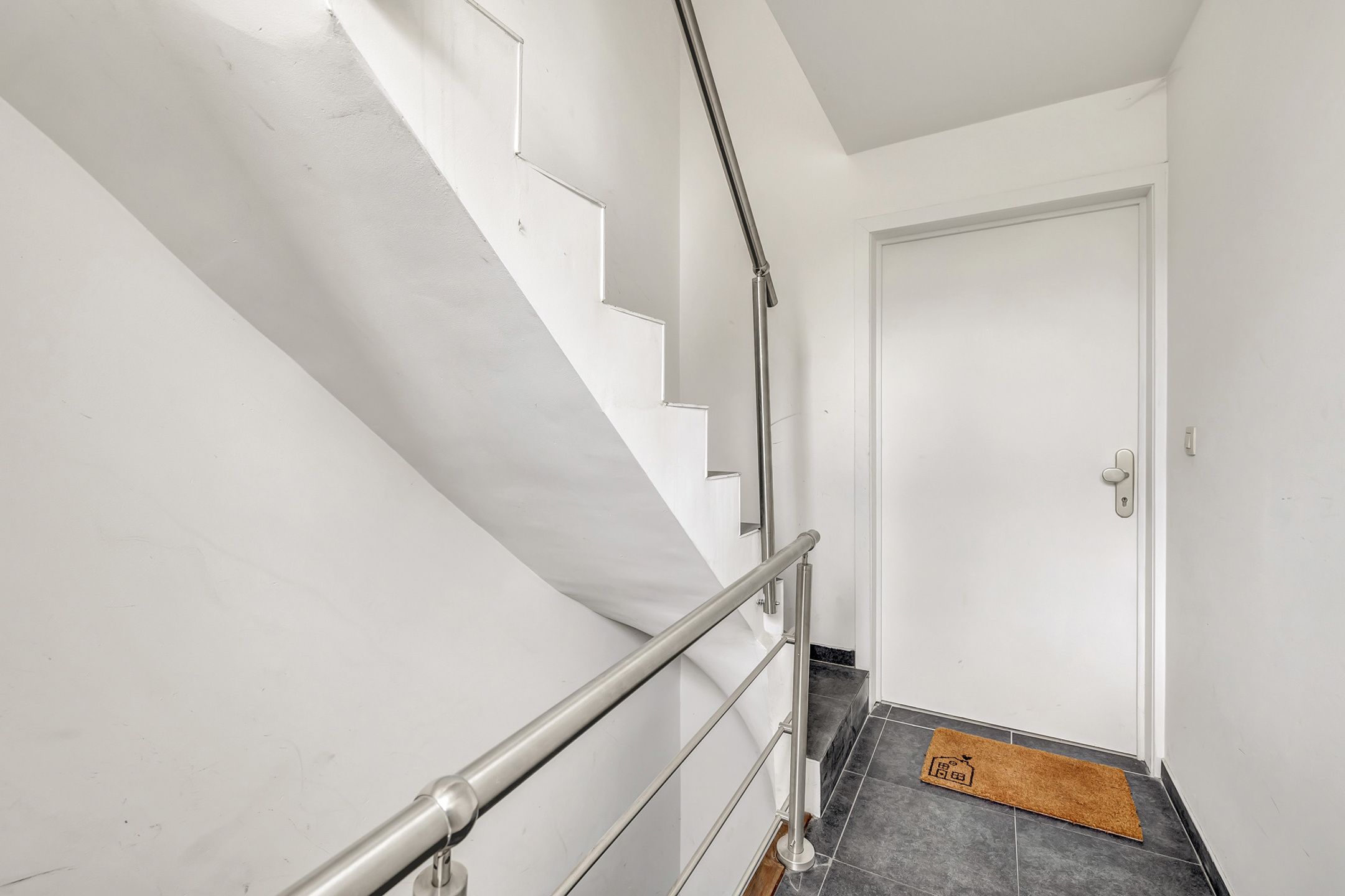 Instapklaar appartement nabij centrum Aalst foto 10