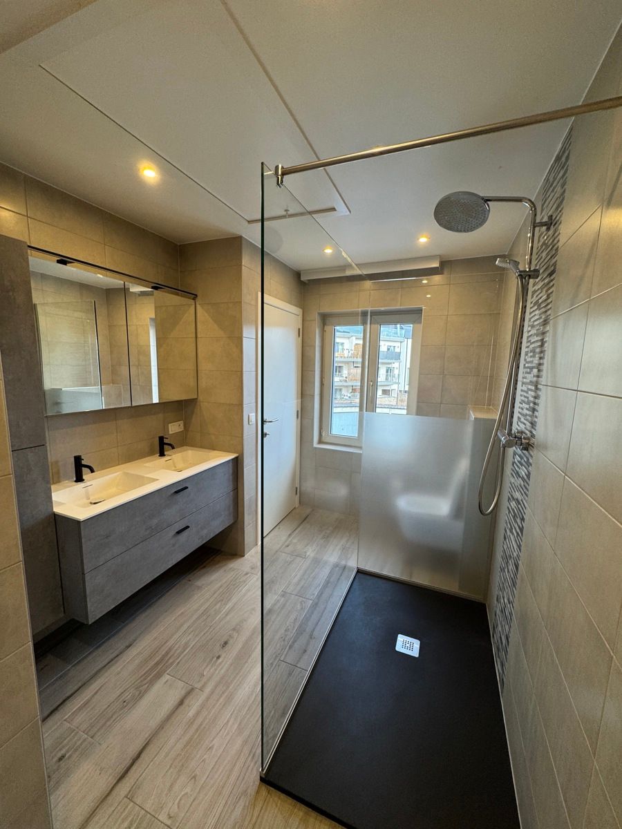 Kleine woning met 1 slaapkamer en terras foto 6