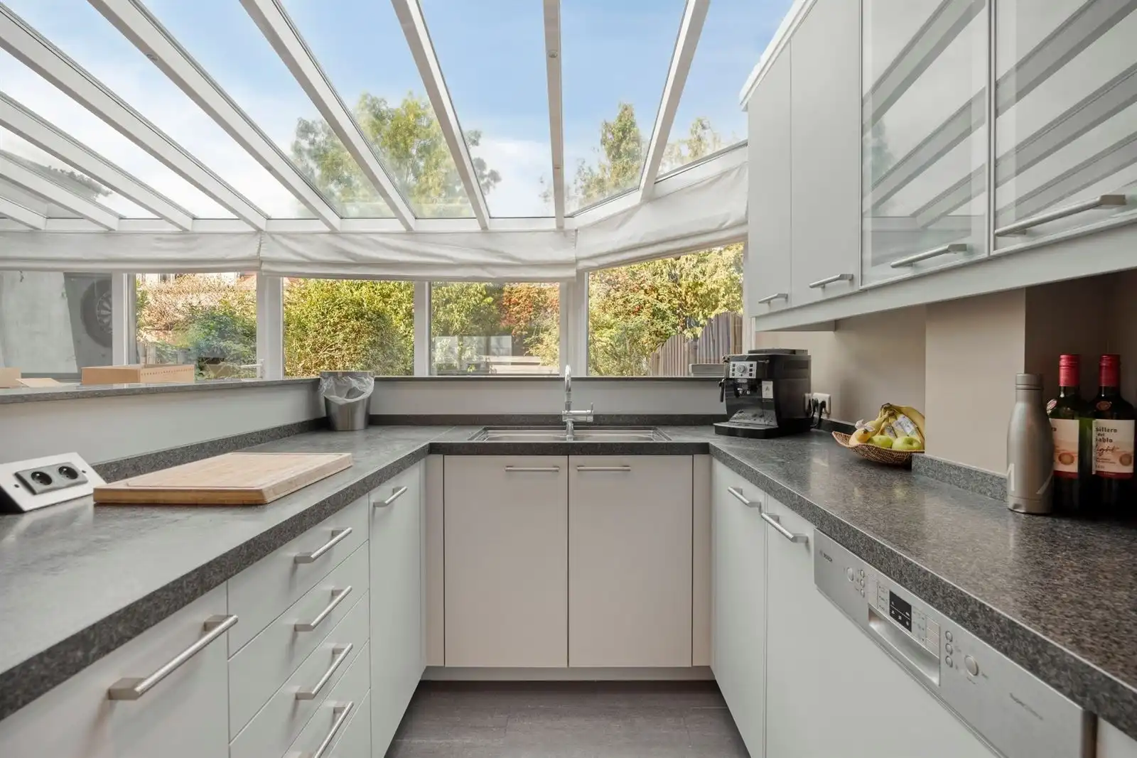 Instapklare gezinswoning met 4 slaapkamers op toplocatie in Elsdonk! foto 8