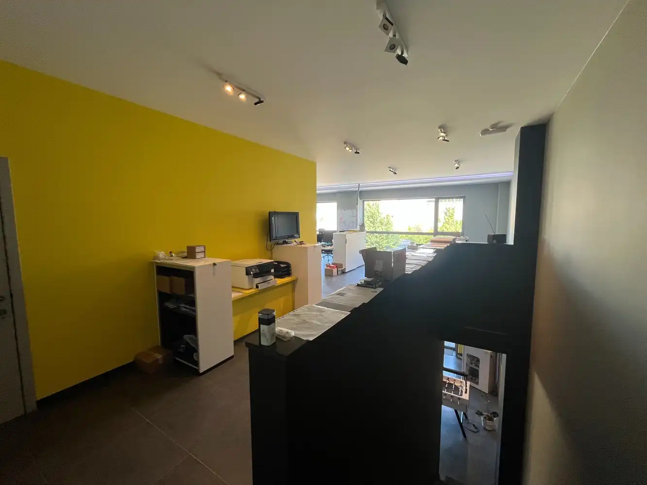 KMO-unit met kantoor foto 19