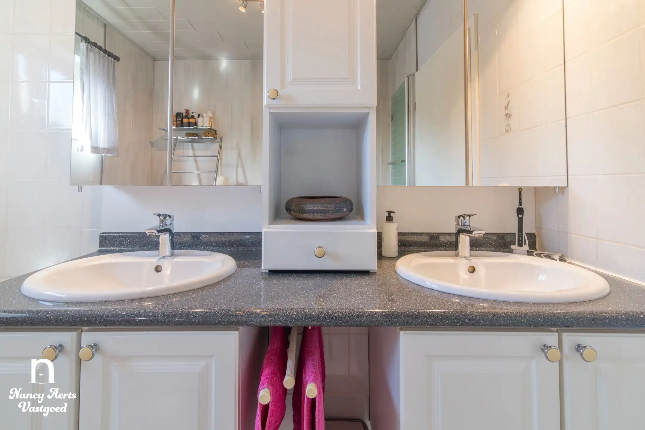 Ruime woning met multifunctionele kelder en prachtige tuin foto 16