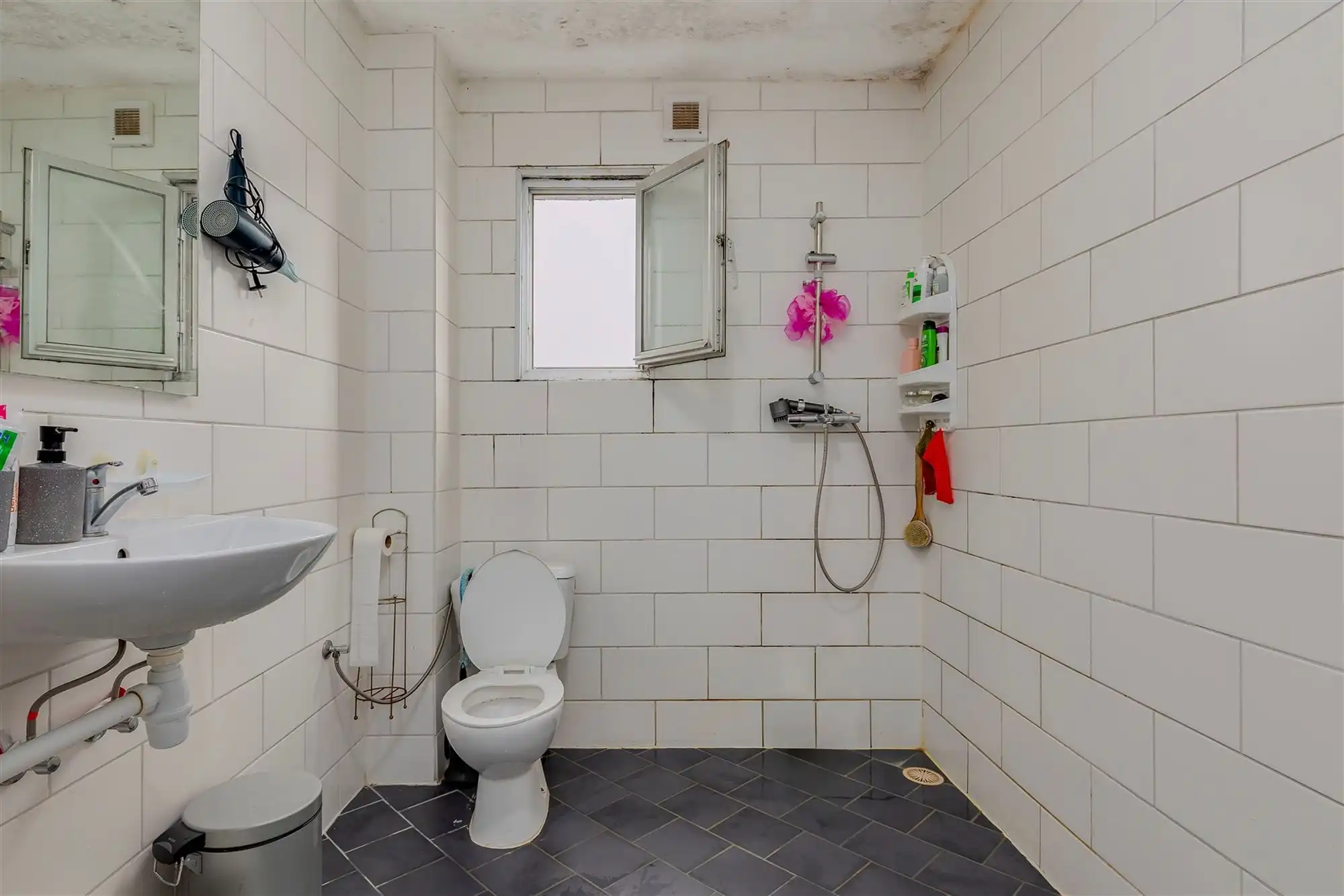 Ruime op te frissen woning met mog 4-5 slk te Berchem foto 19